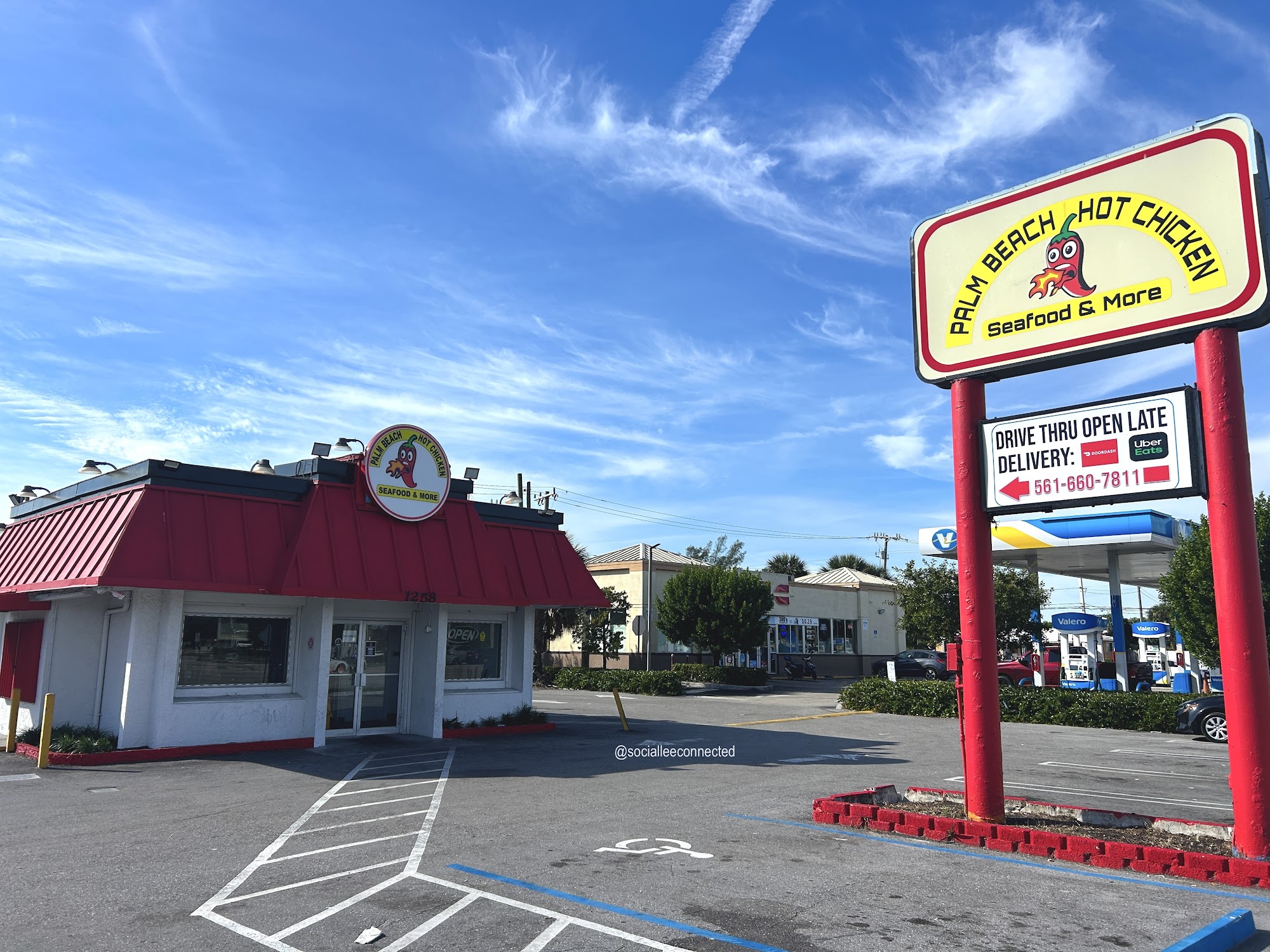 Jaws Hot Chicken & Seafood - Palm Beach