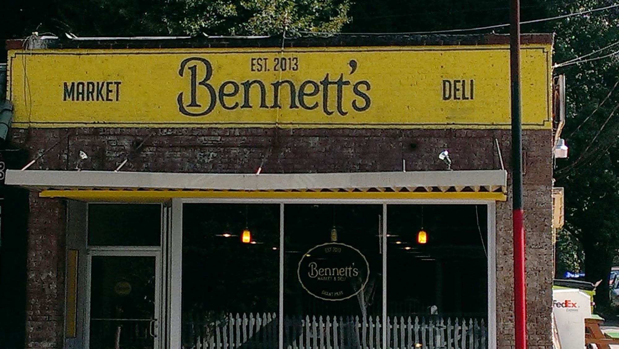 Bennett's Market & Deli