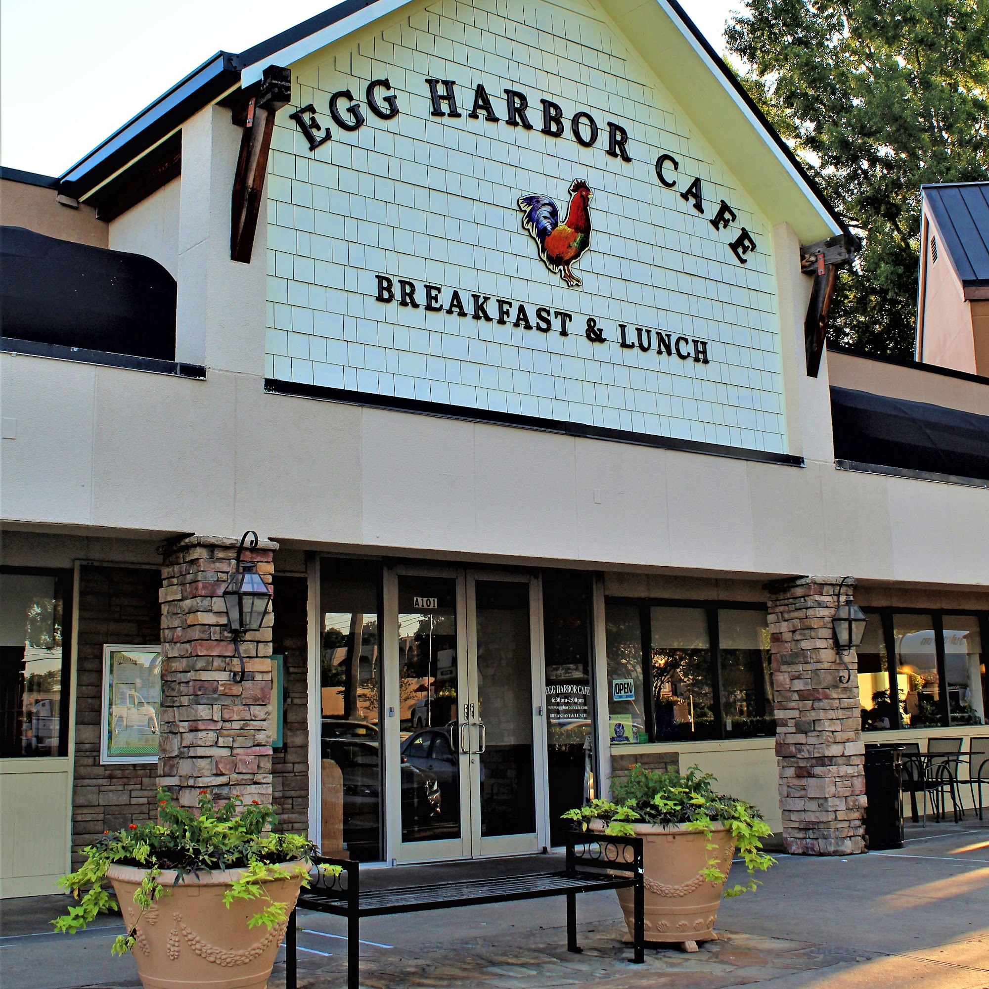 Egg Harbor Cafe