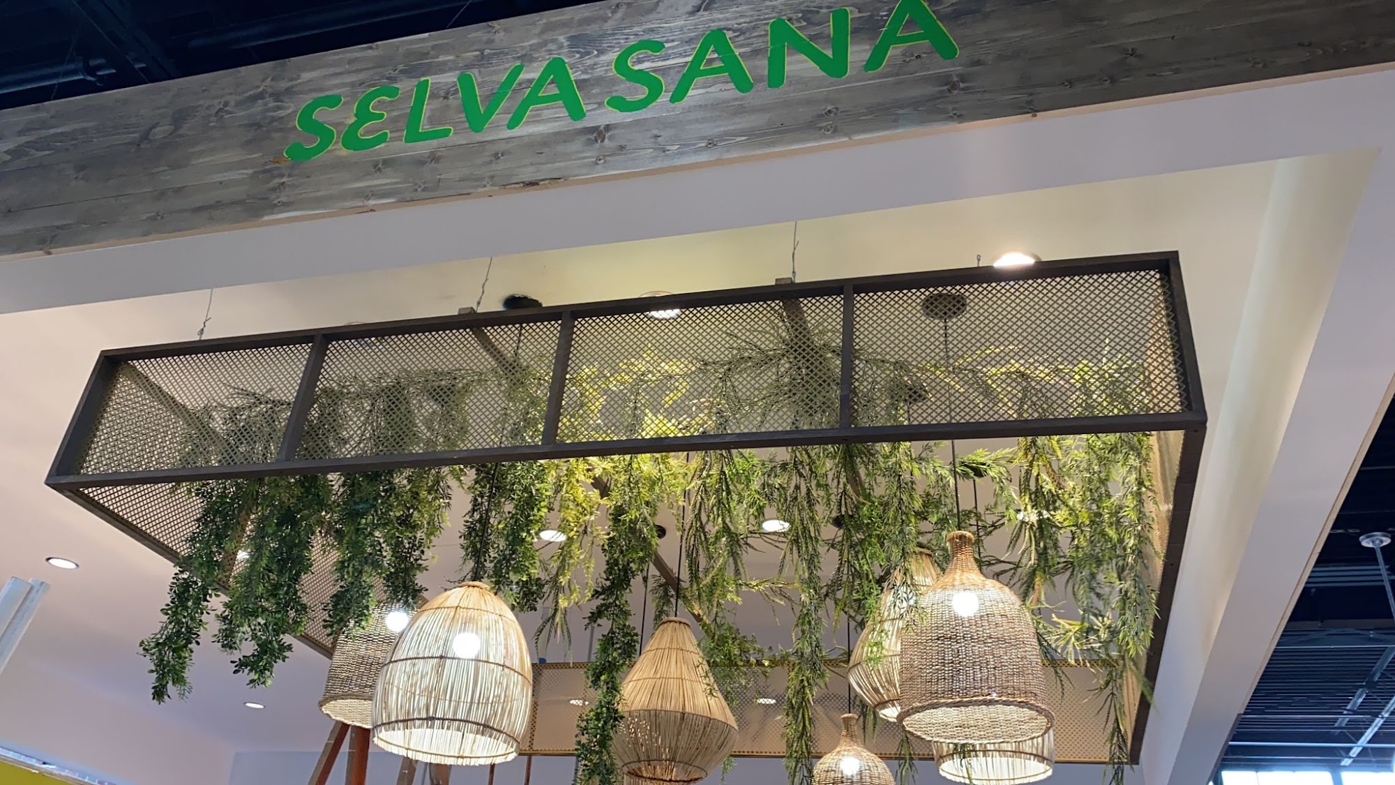 Selva Sana Acai, Juice & Salad Bar
