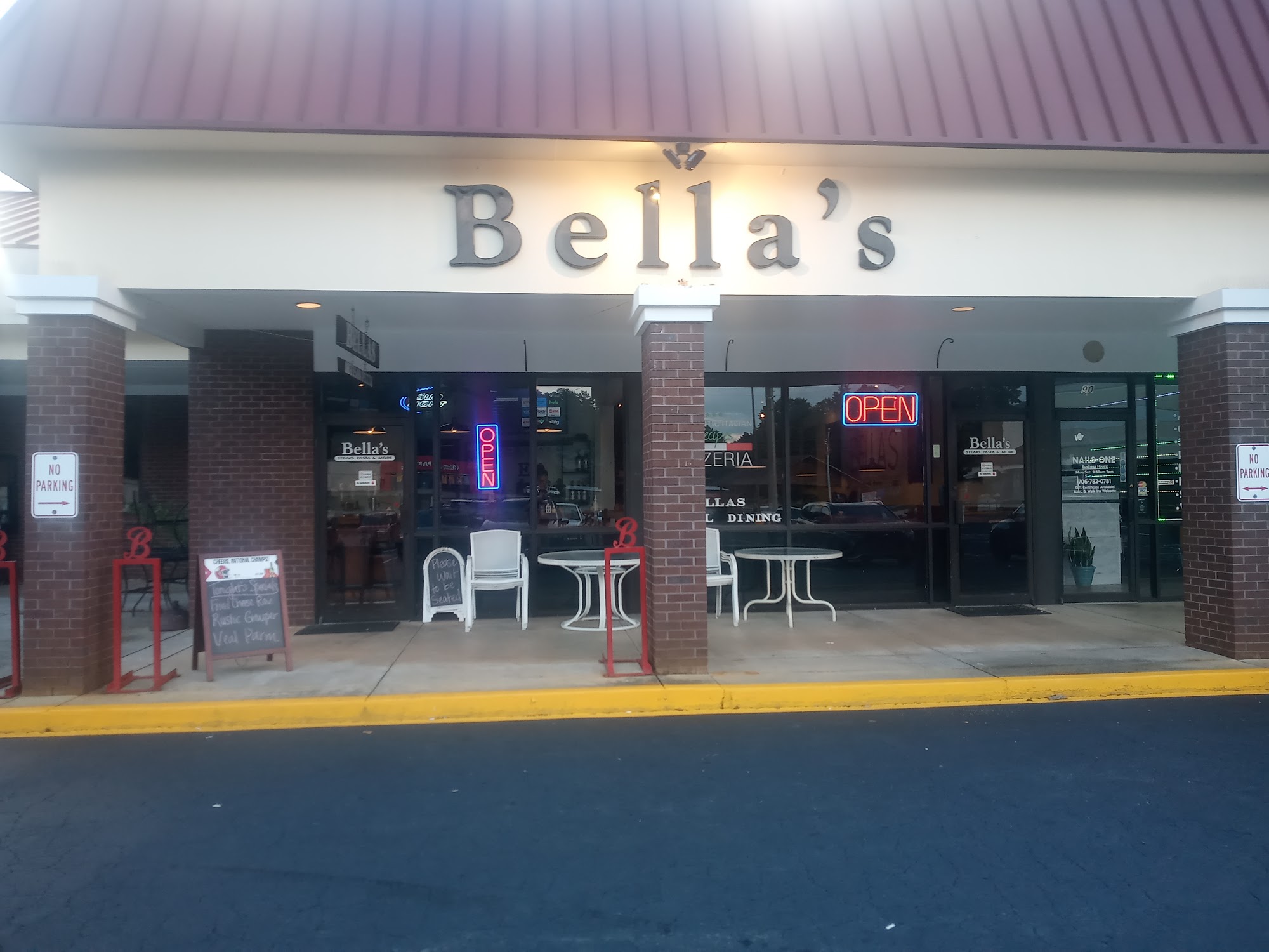 Bella's Steaks, Pasta and More