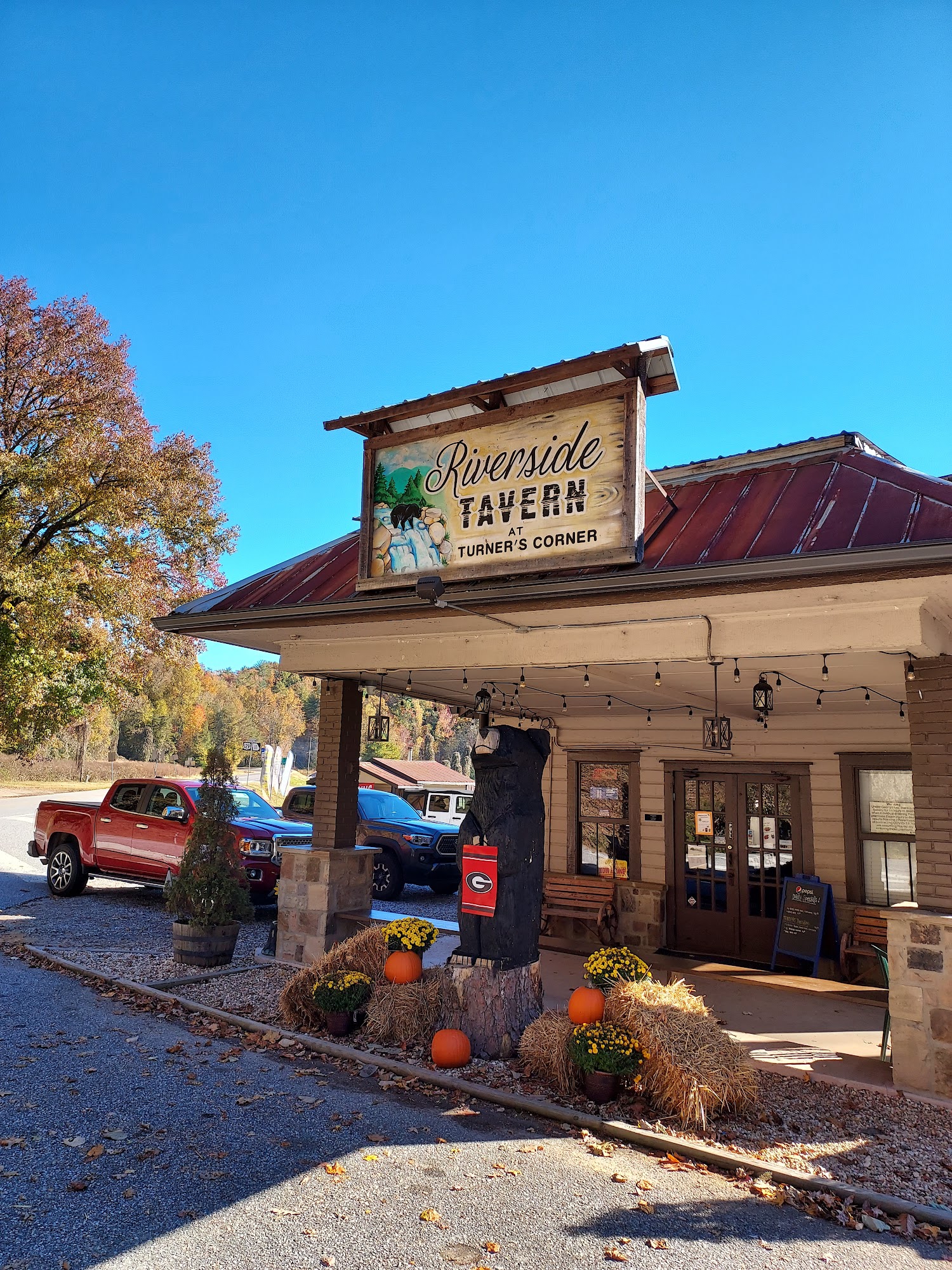 Riverside Tavern at Turners Corner