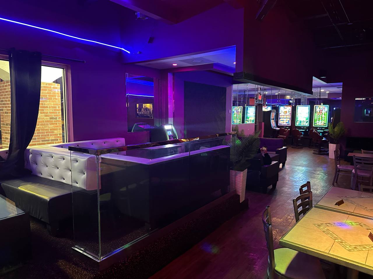 Gib's Jazz Bar & Lounge