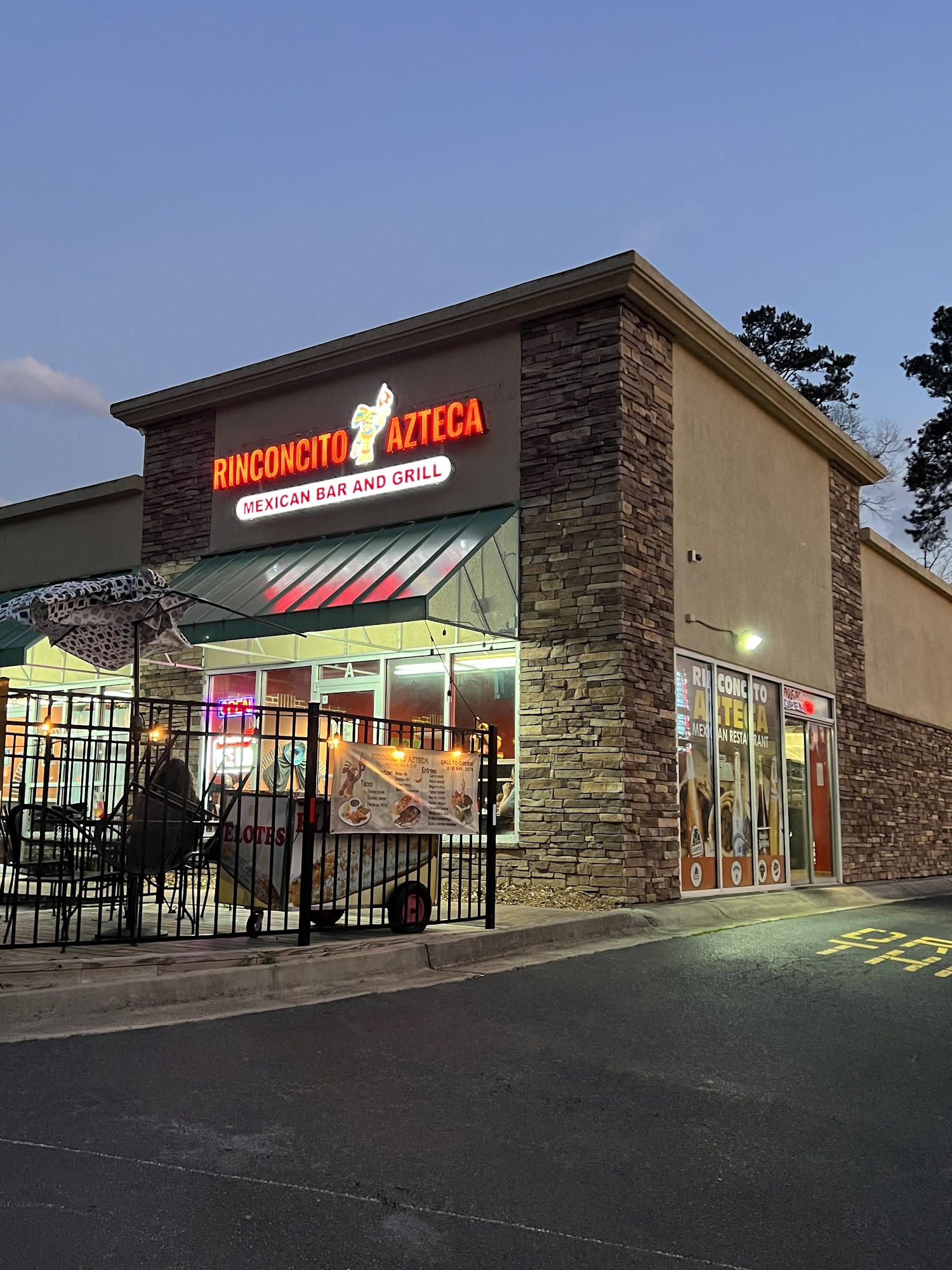 Rinconcito Azteca Bar & Grill