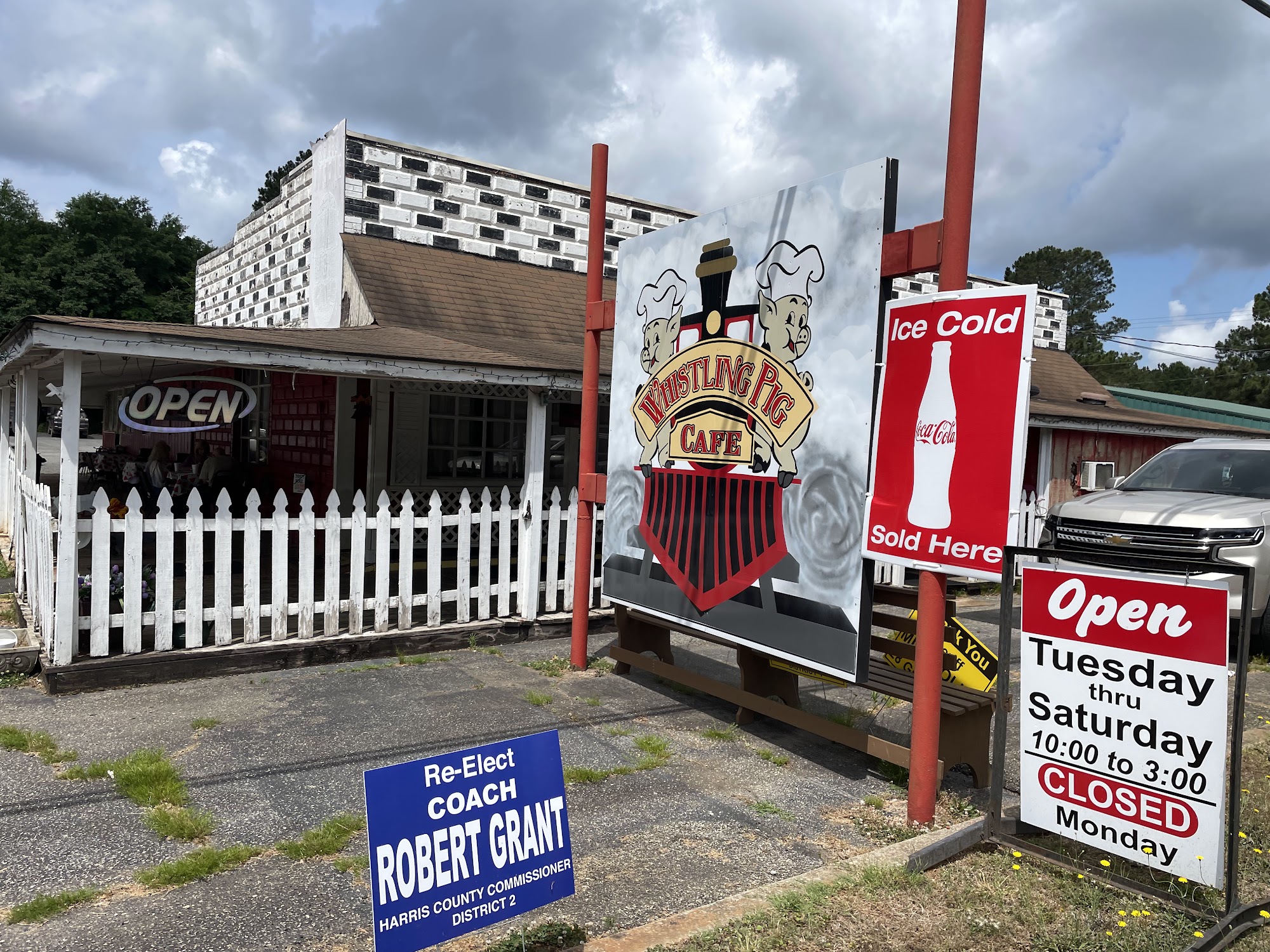 Moore's Whistling Pig Cafe