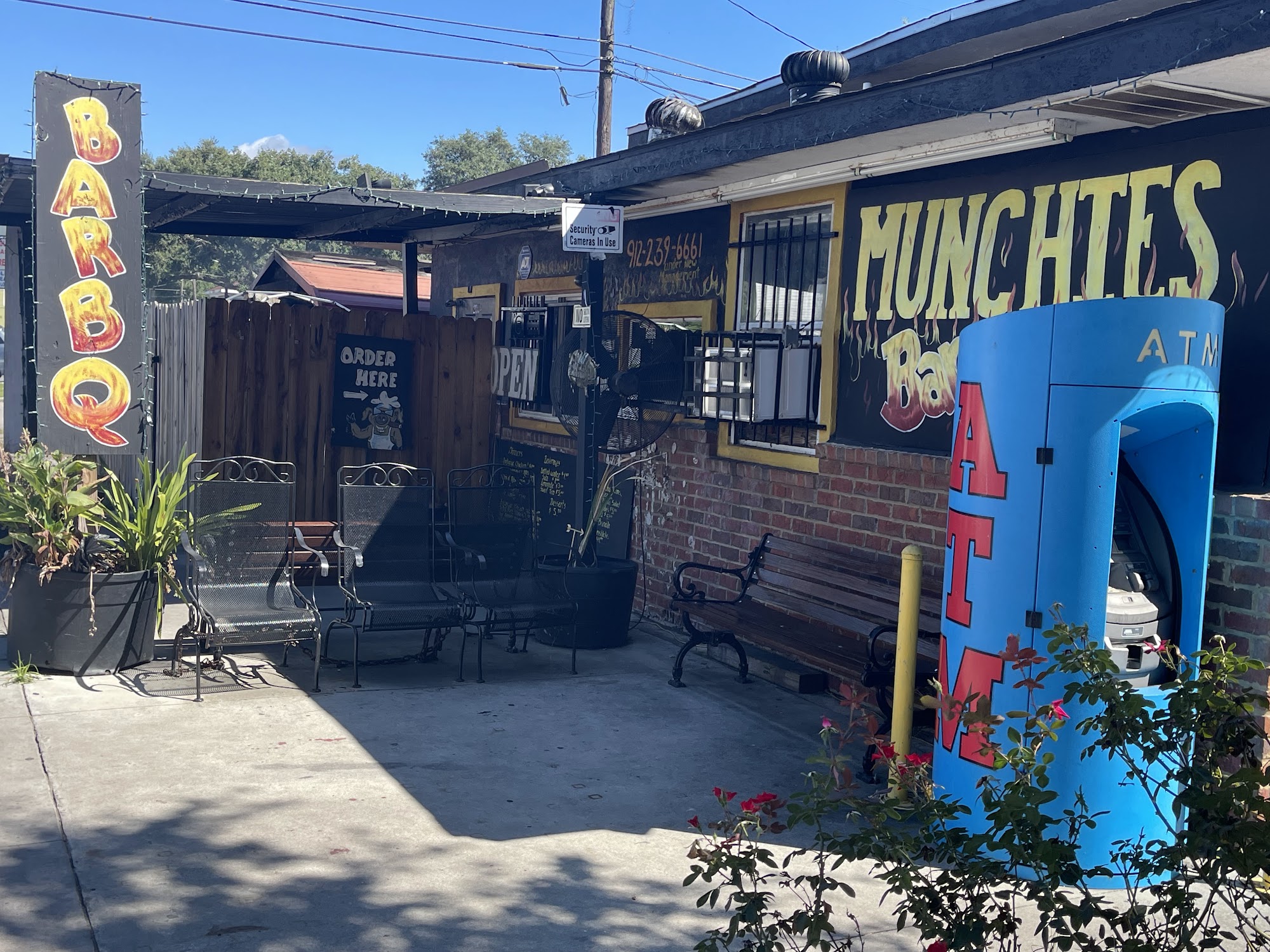 Munchie's BBQ & Soul food