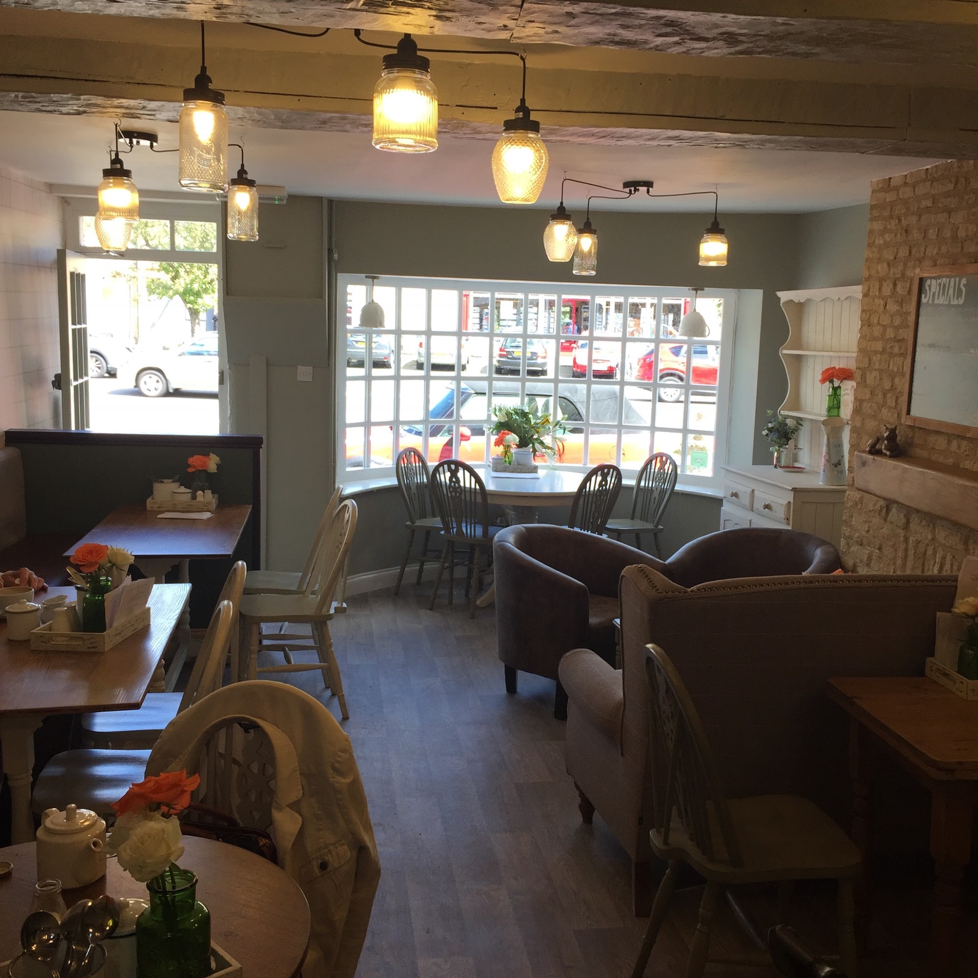 Rixy's Cotswold Tearoom 4 High St, Moreton-in-Marsh