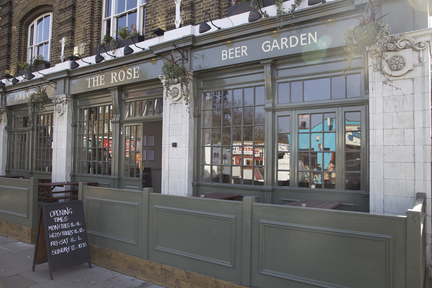 Rose Pub & Kitchen 272 New Cross Rd, London