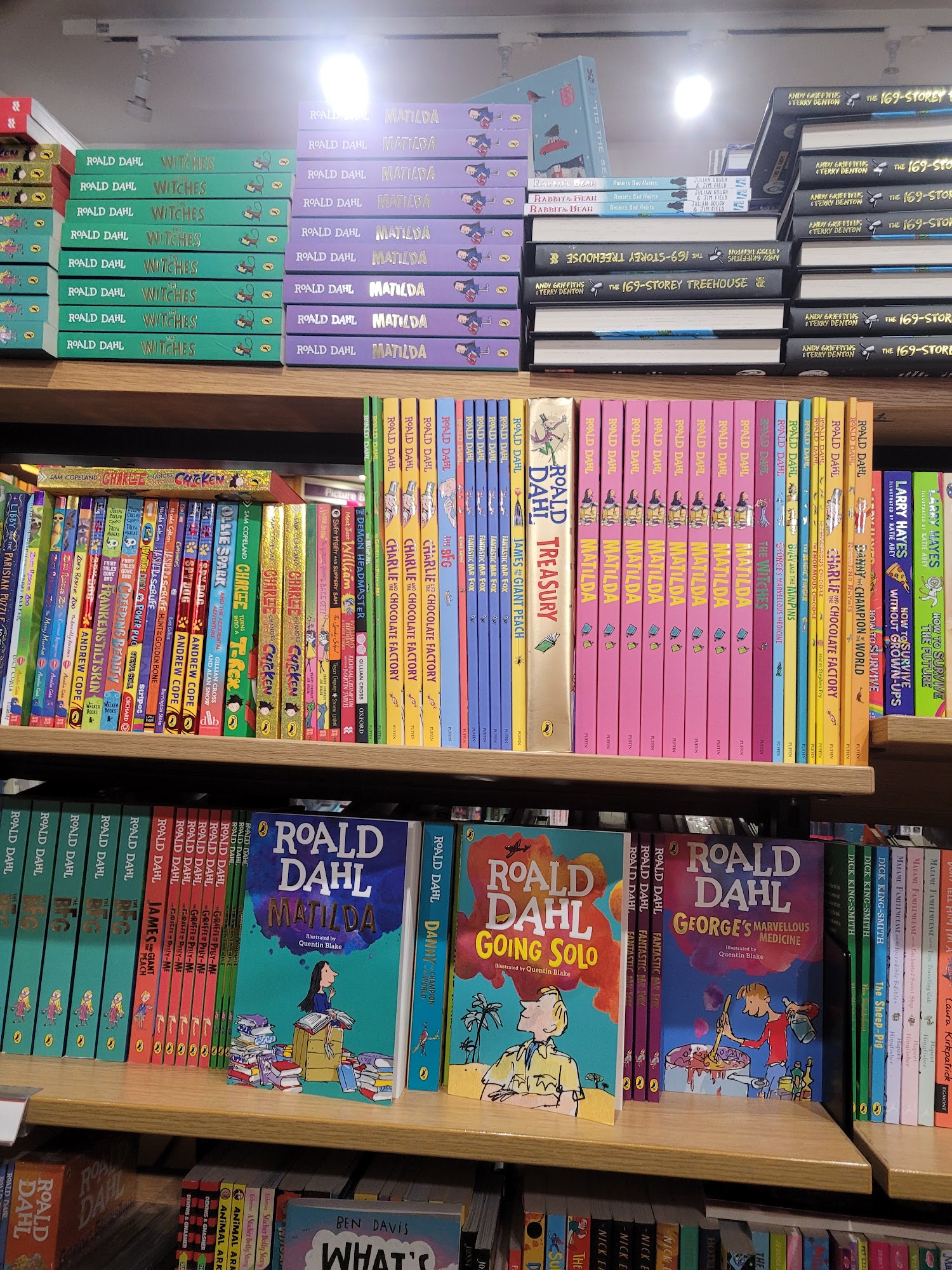 Foyles