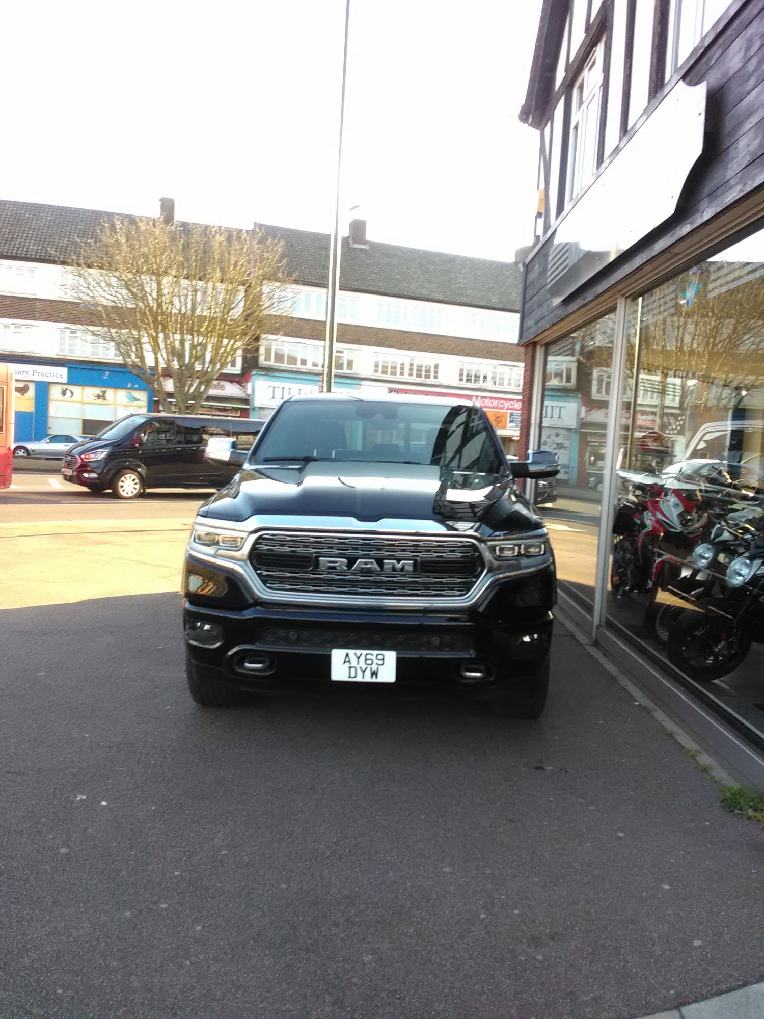 Ascona Thamesmead Service Station London