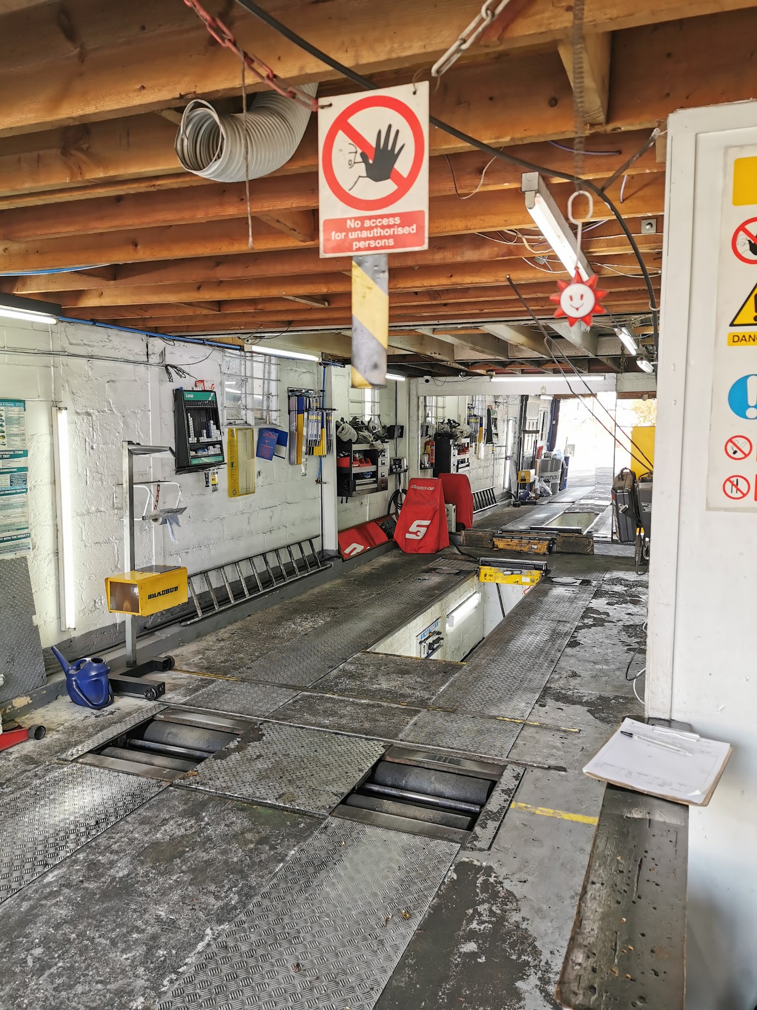 Oakhill Garage Mot Test Centre