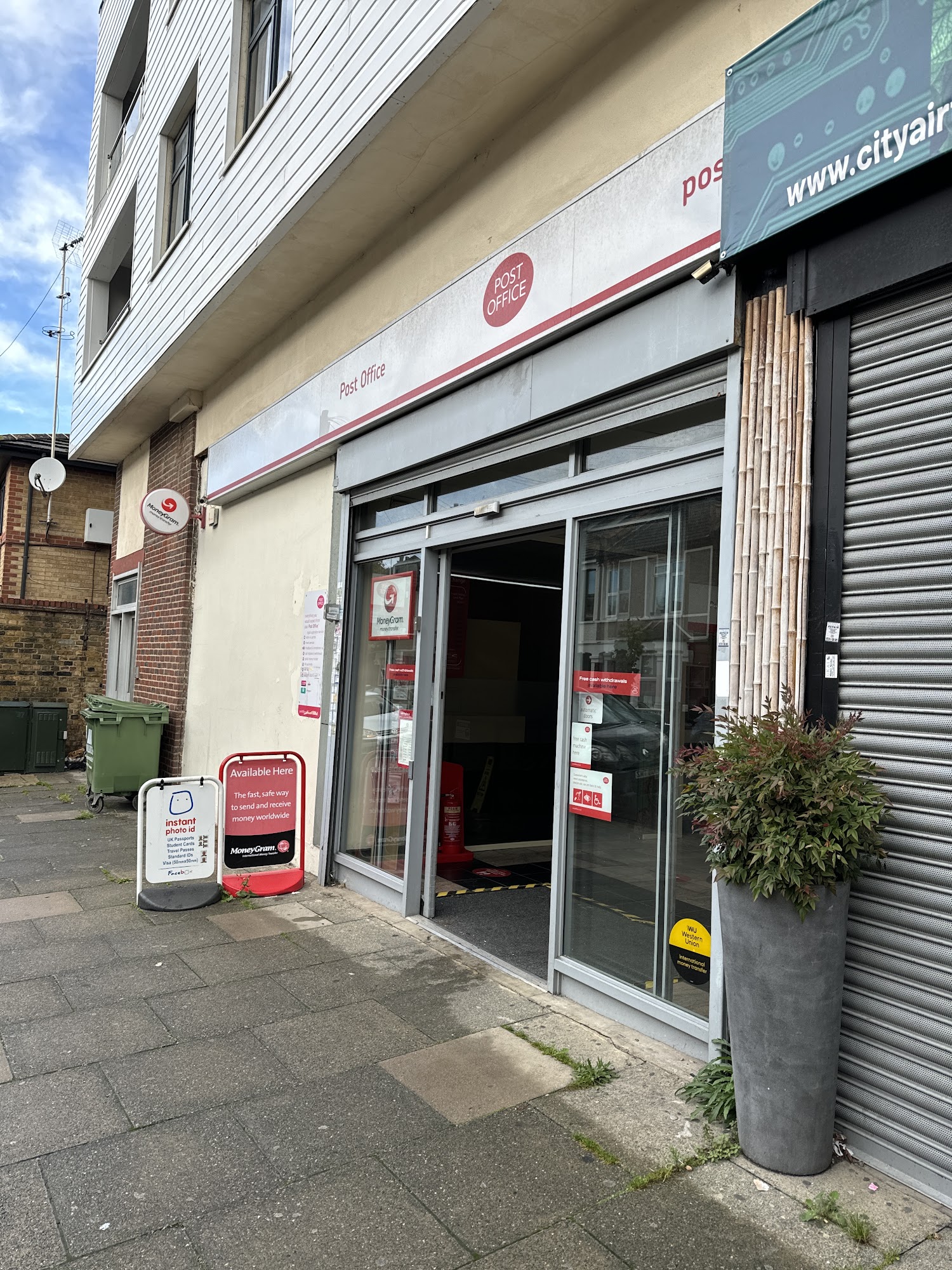 Tooting Post Office Tooting
