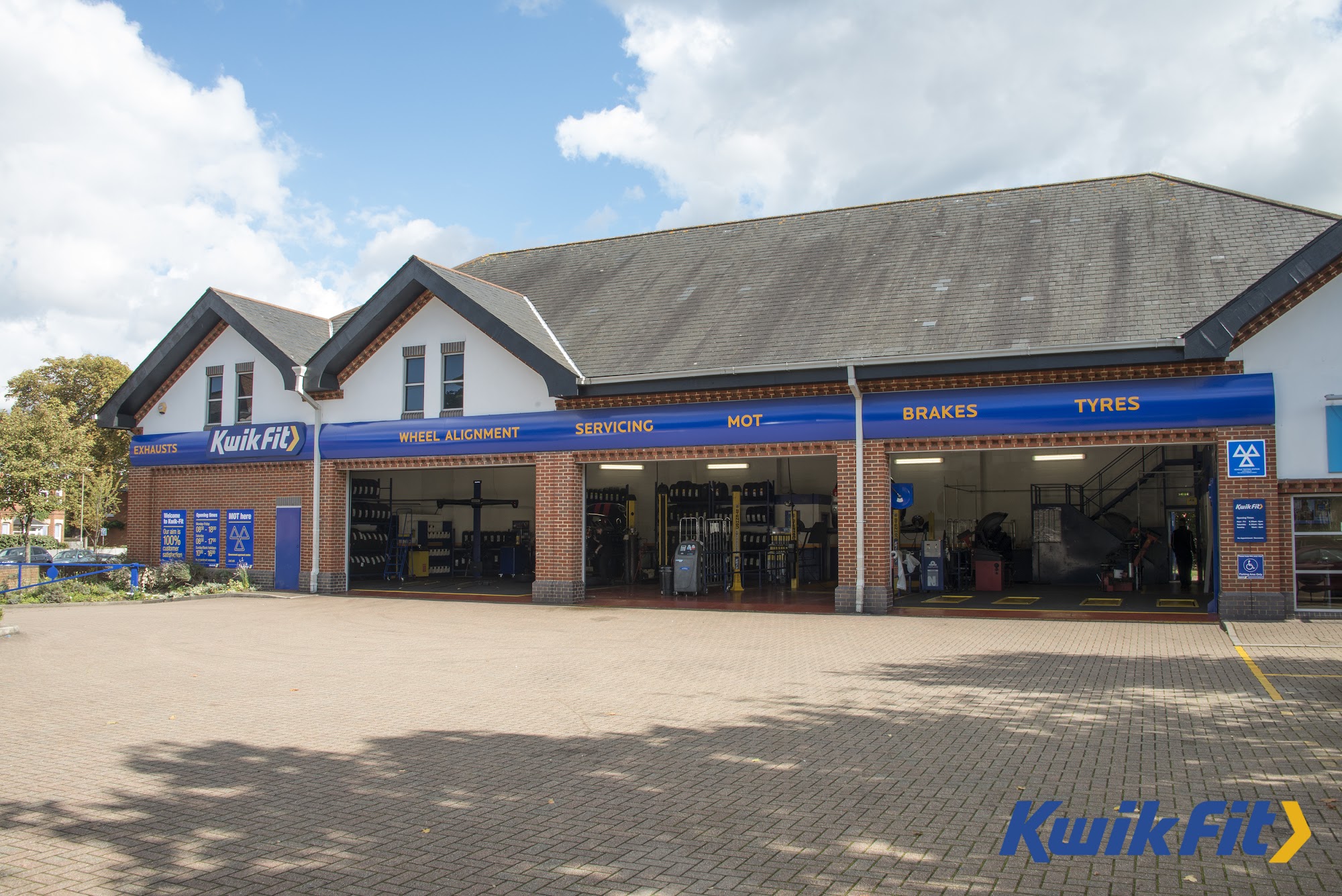 Kwik Fit - Farnborough