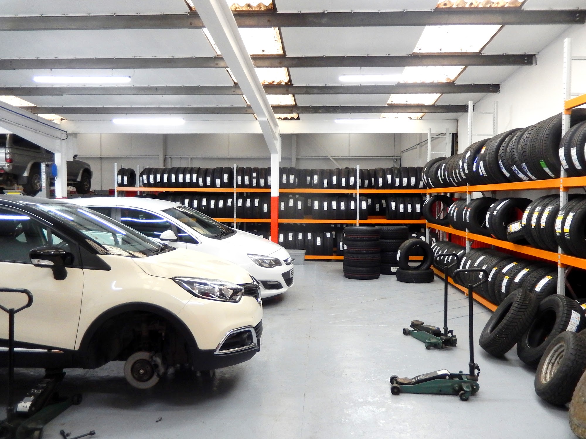 ETB Autocentres - Tyres & MOT - Ross Ross-on-Wye