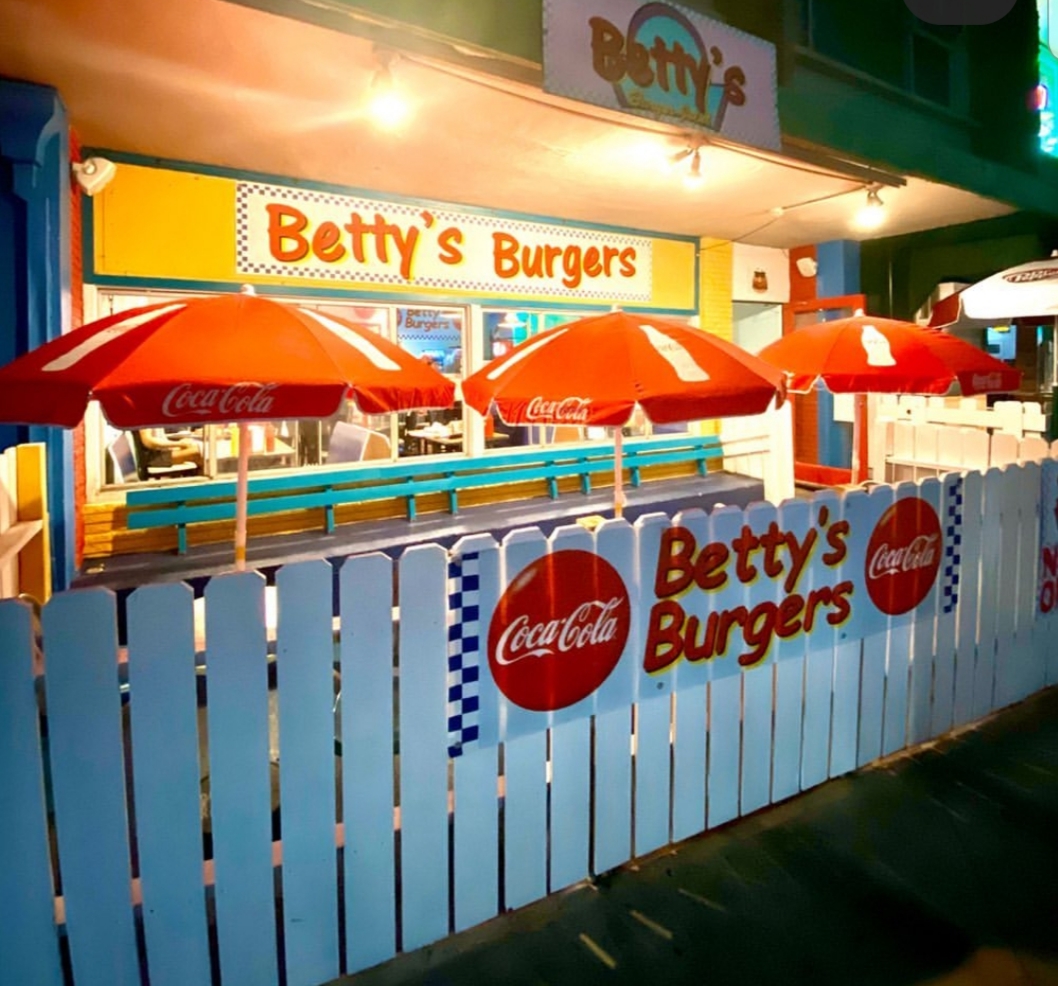 Betty's Burgers Honolulu