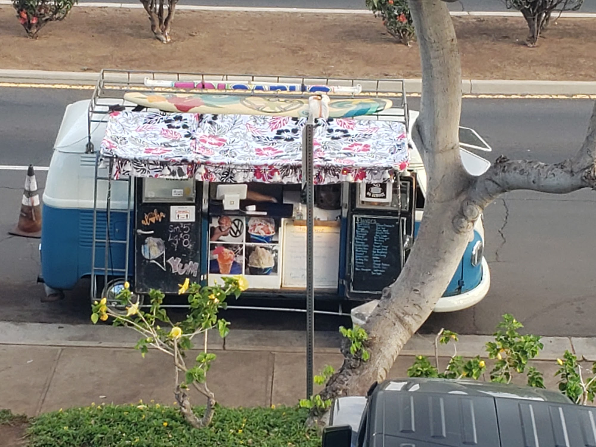 Gus' Hawaiian Shave Ice