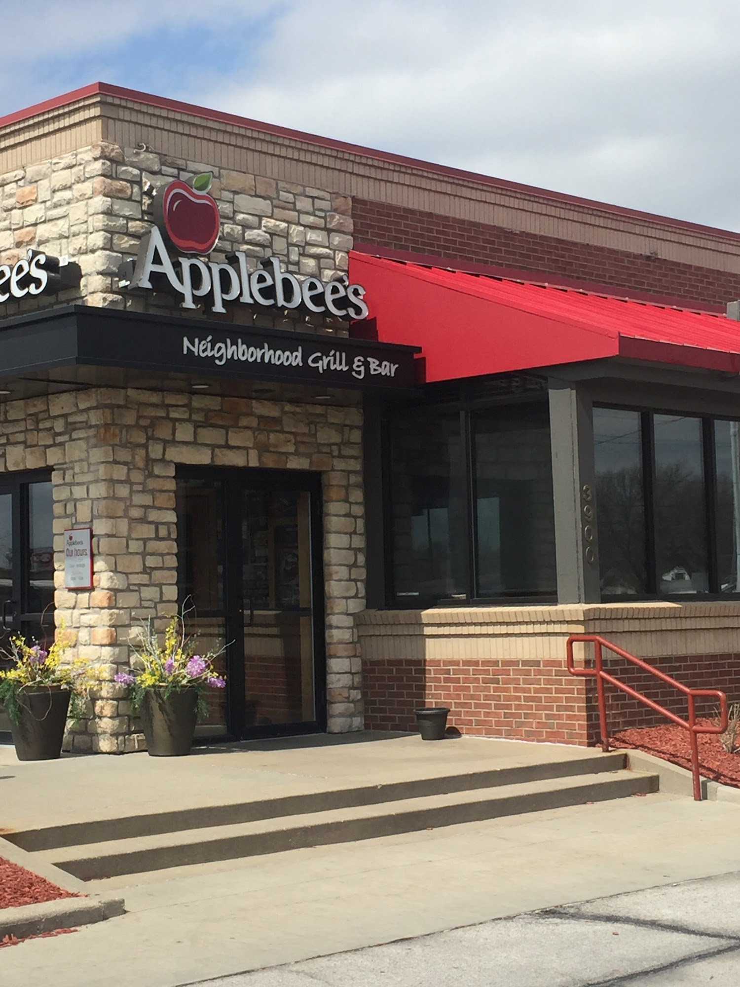 Applebee's Grill + Bar