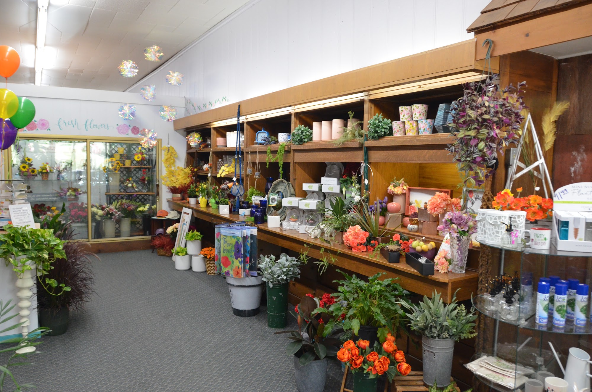 Fudge's Flower Shop & Gifts 120 E State St, Jefferson Iowa 50129