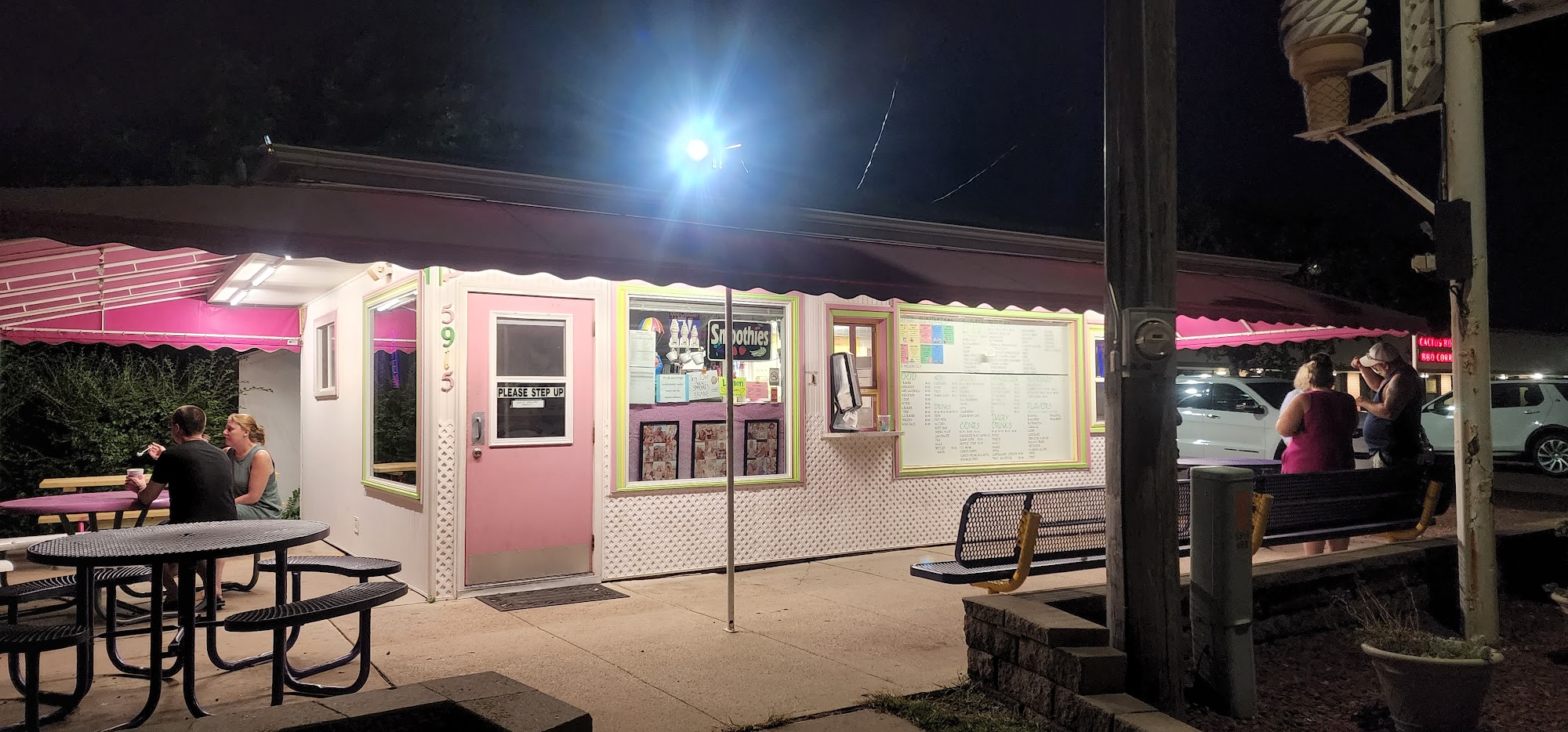 Van Dee's Ice Cream Shoppe