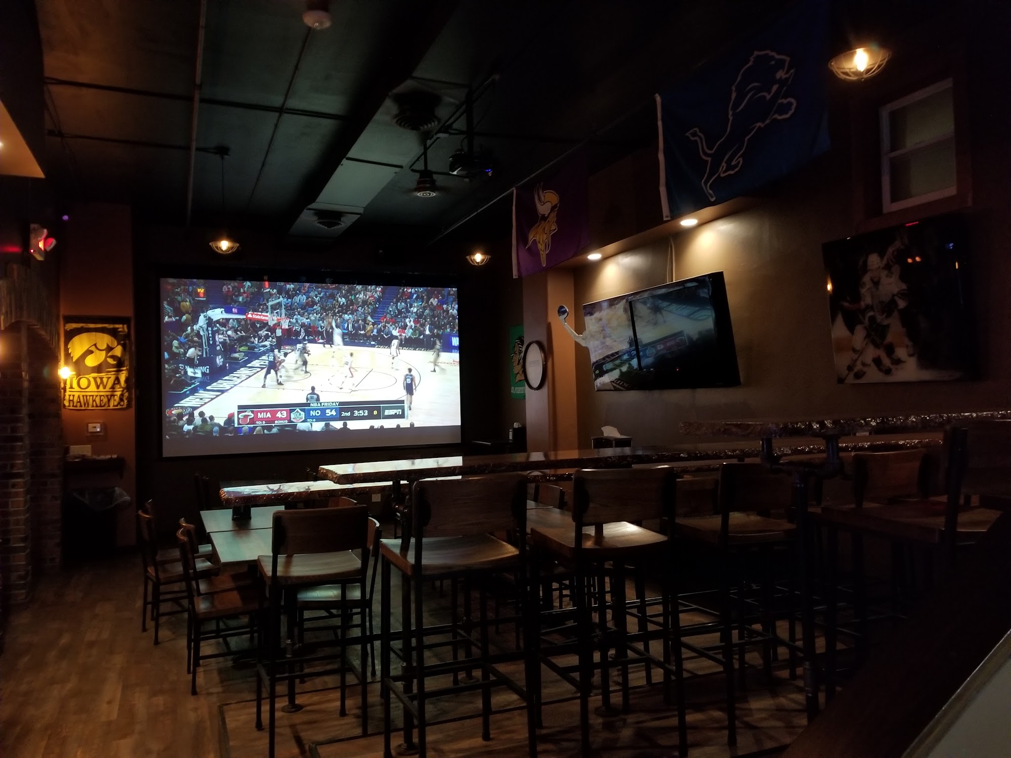 Brick Alley Pub and Sports Bar