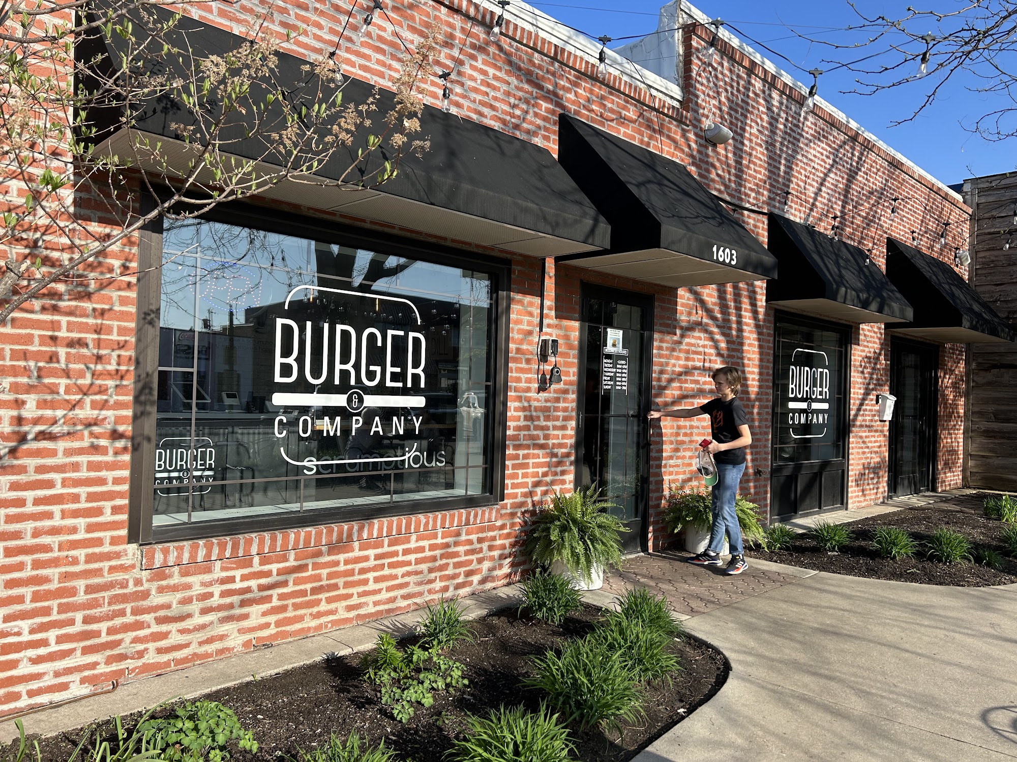 Burger & Company - Spirit Lake, IA