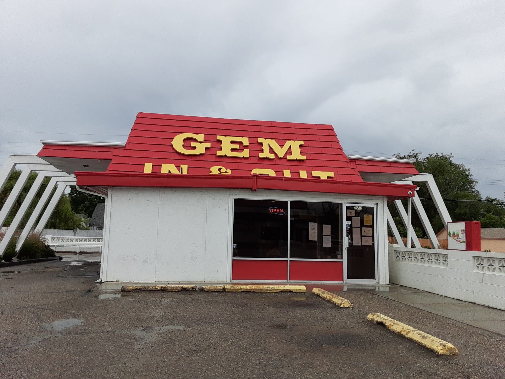 Gem In & Out