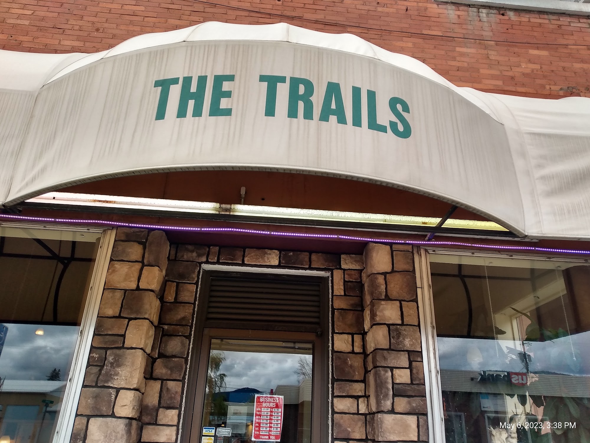 The Trails Restaurant & Lounge