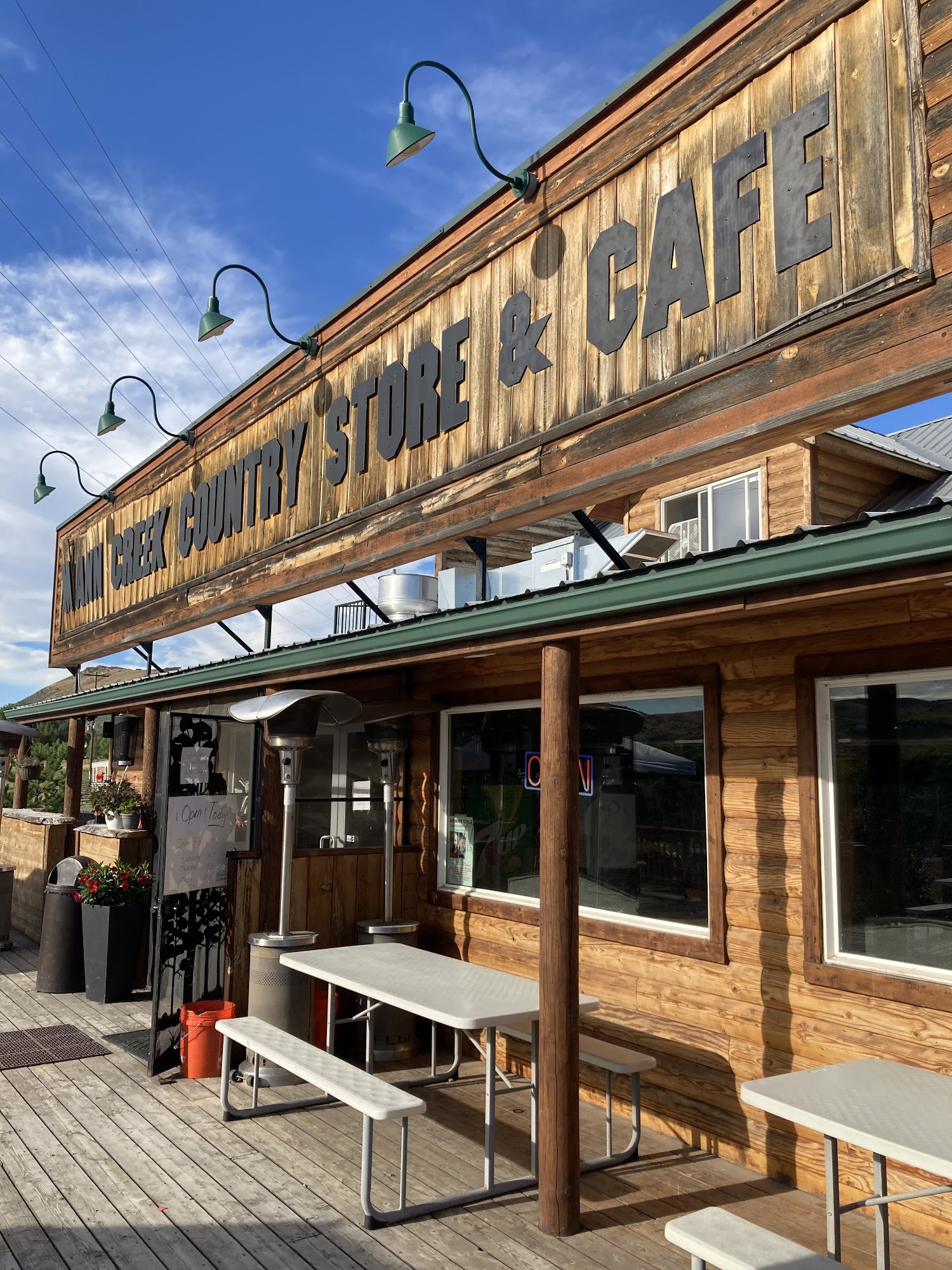 Mann Creek Country Store & Café