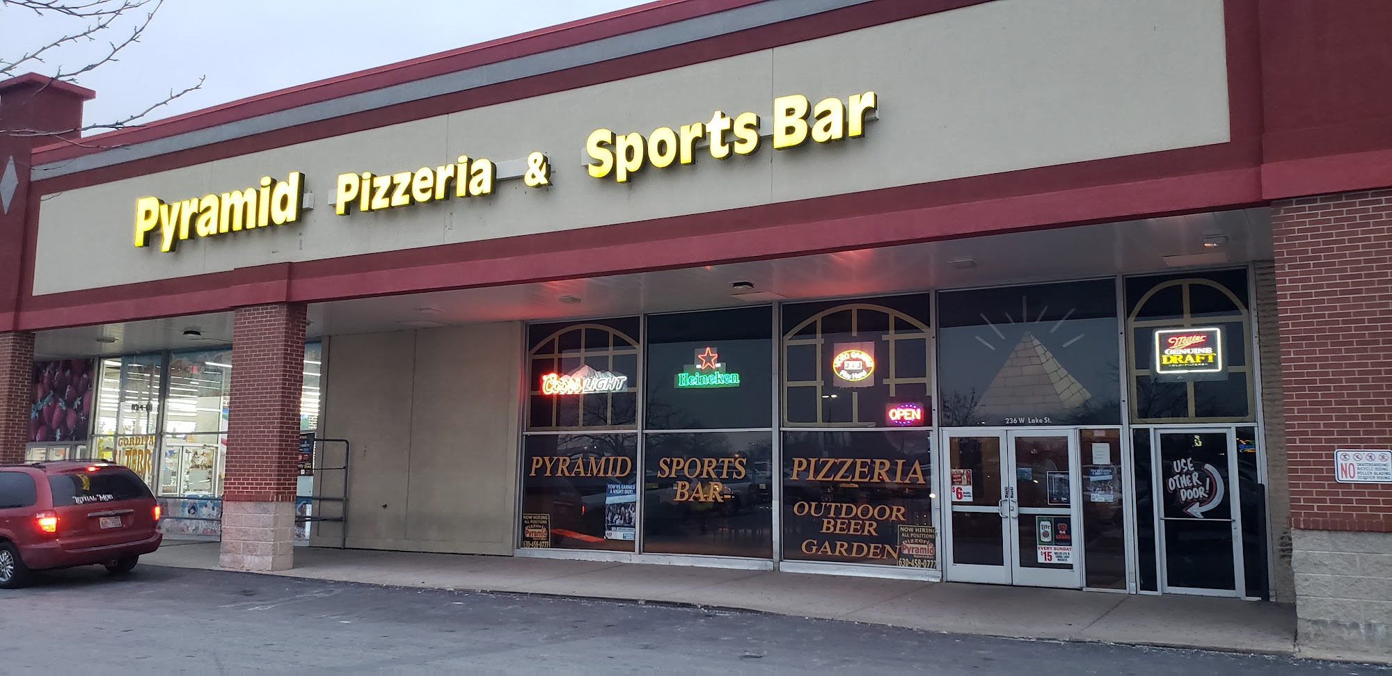 Pyramid Sports Bar & Pizzeria