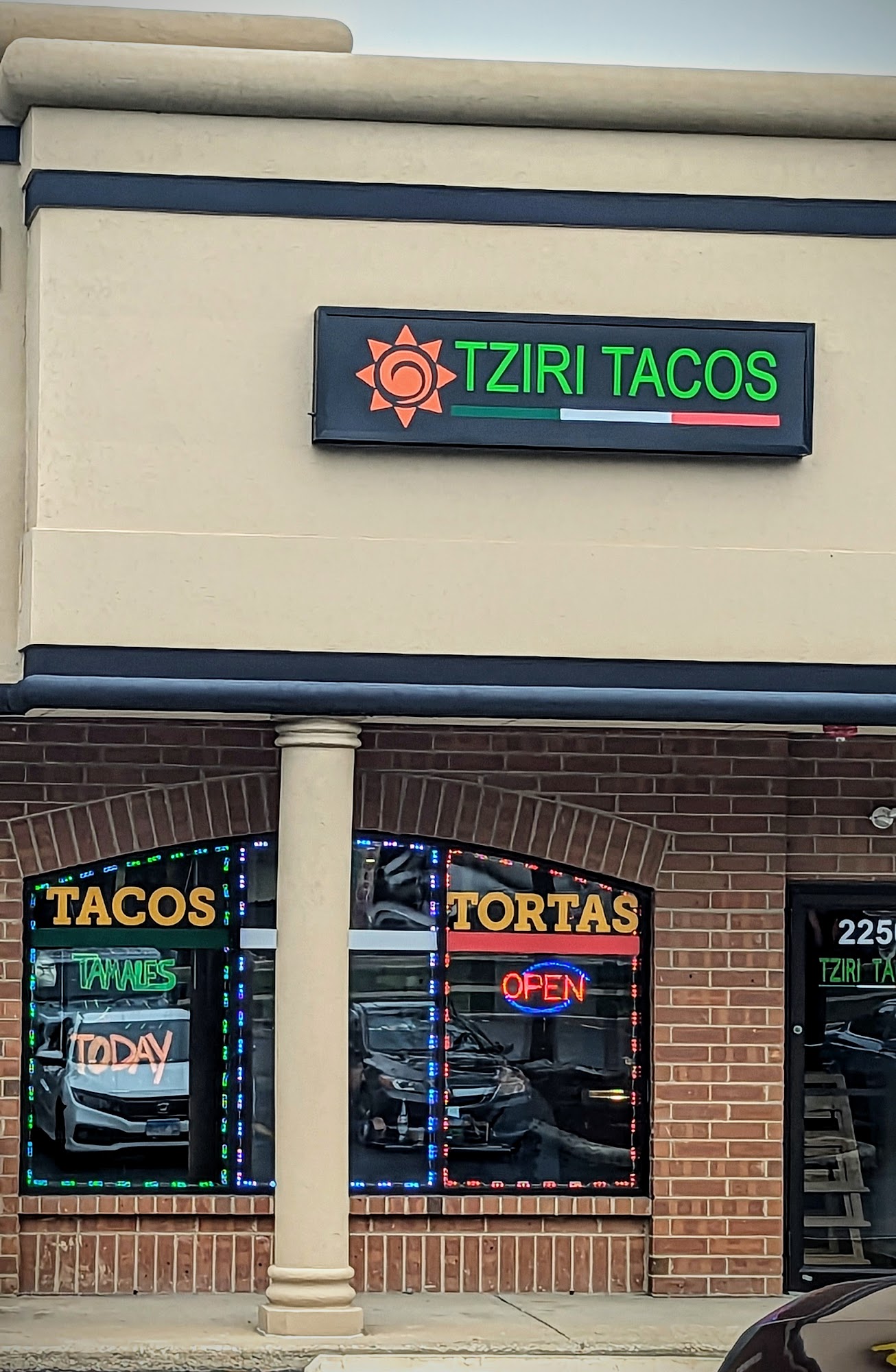 Tziri Tacos
