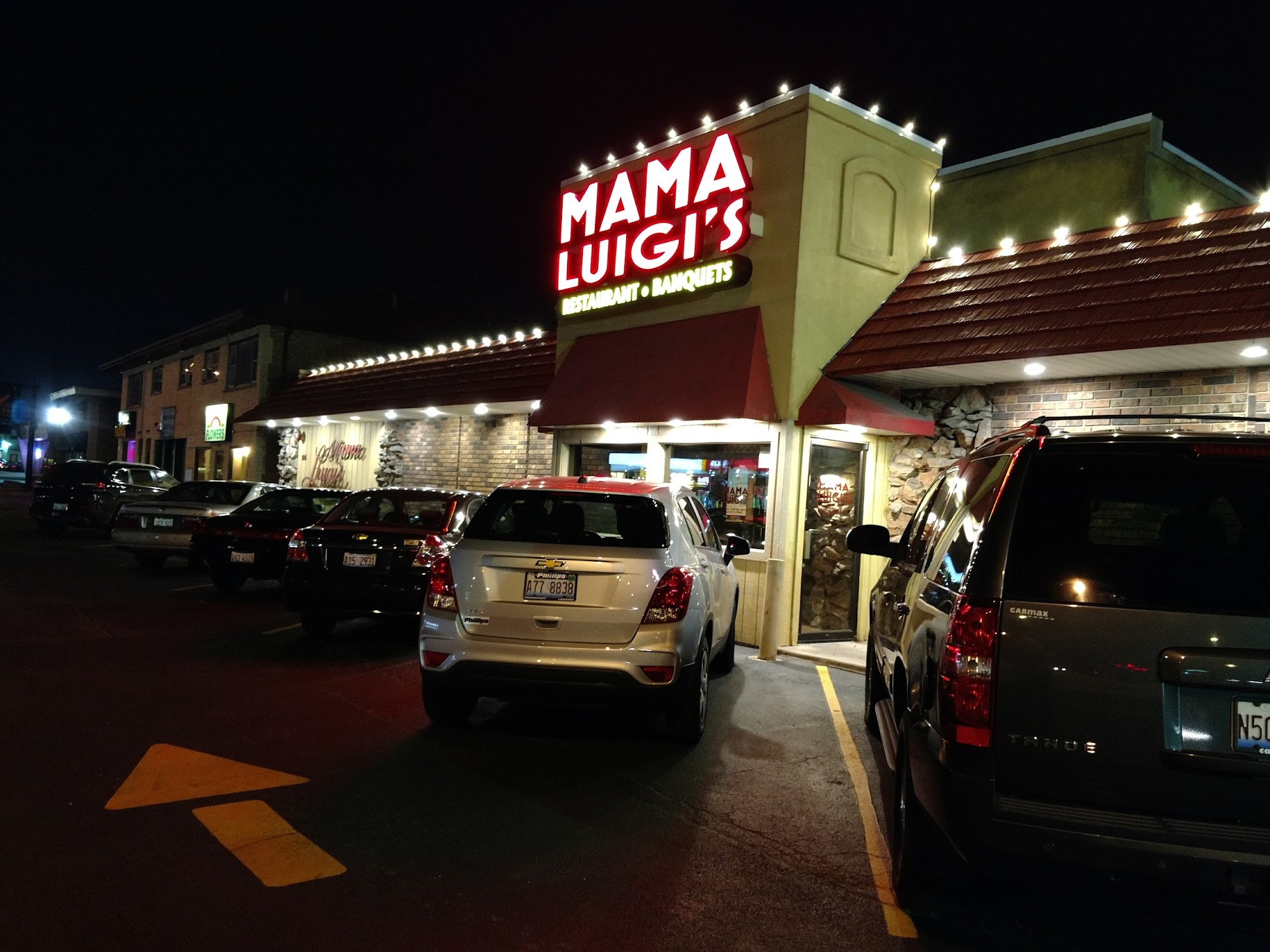 Mama Luigi's Restaurant & Banquets