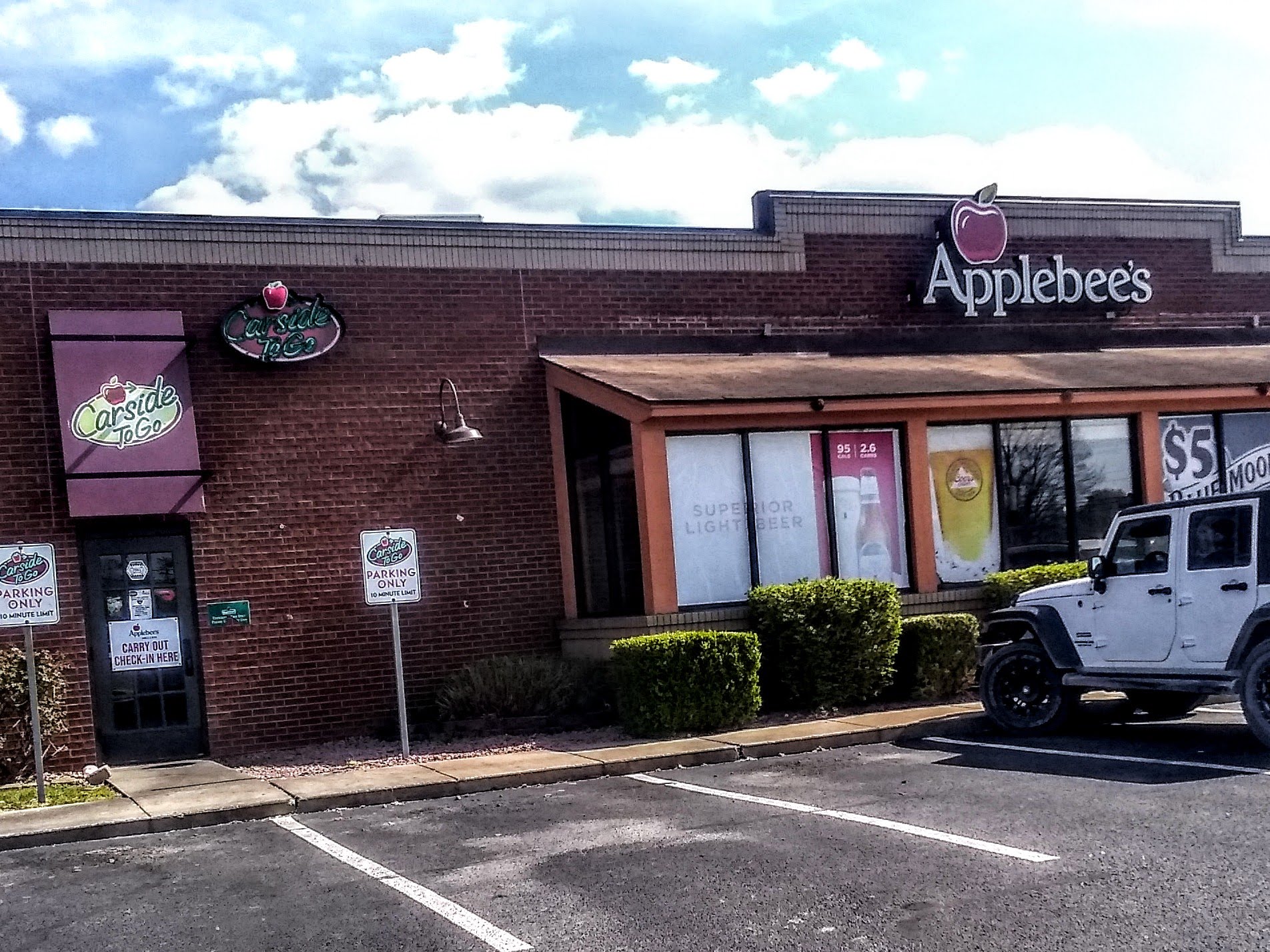 Applebee's Grill + Bar