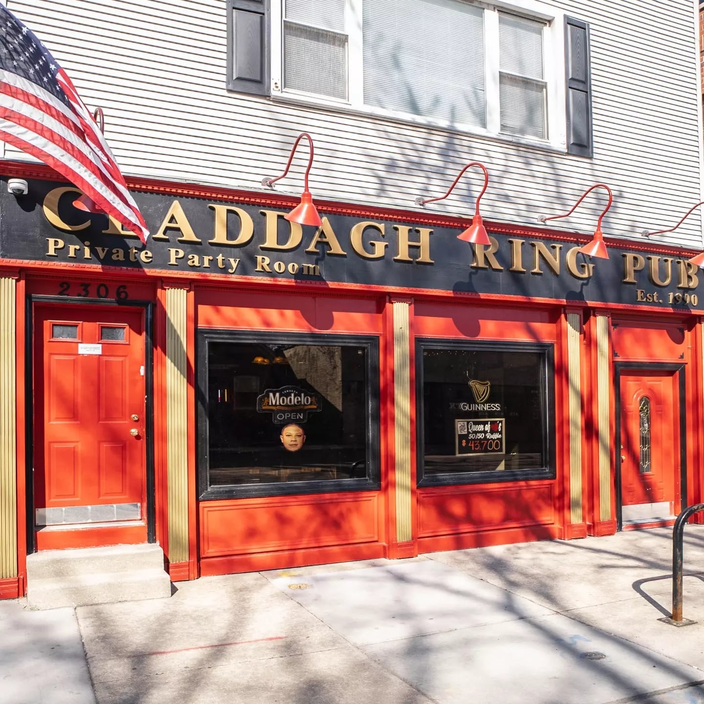 Claddagh Ring Pub