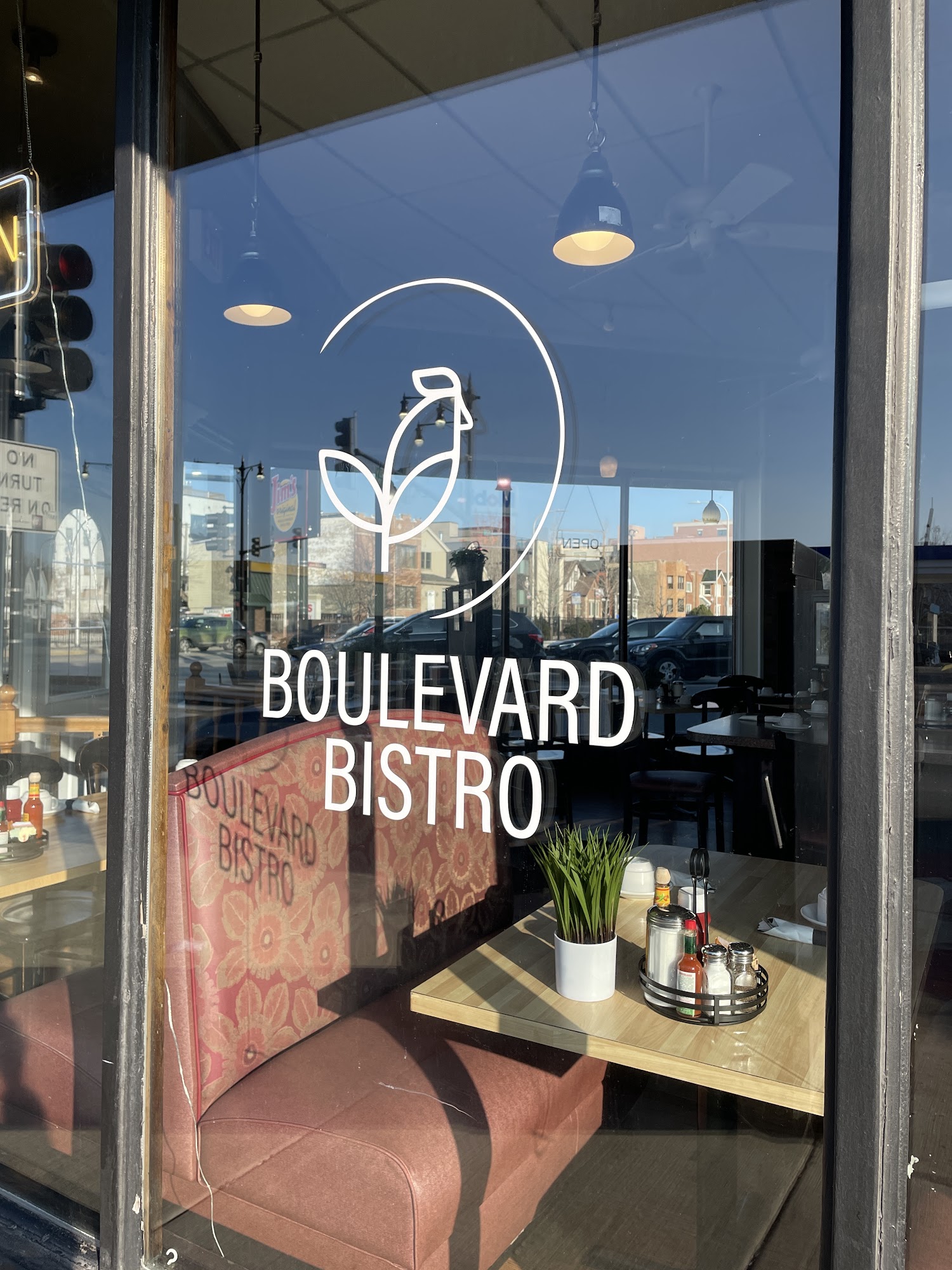 Boulevard Bistro