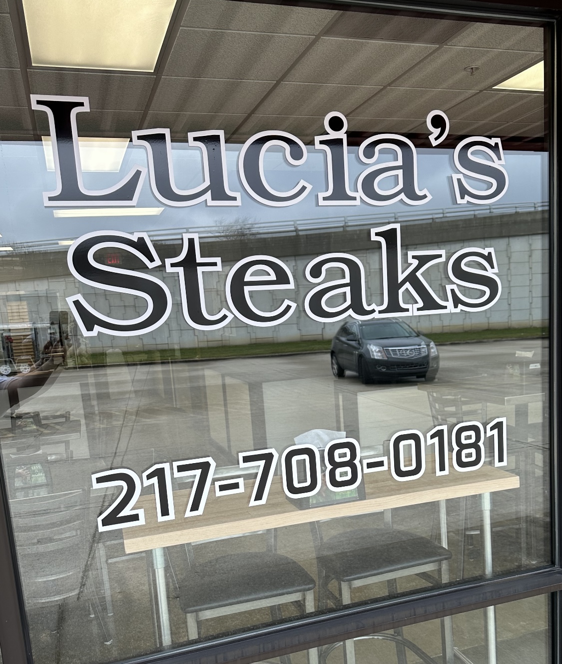 Lucia's Steaks