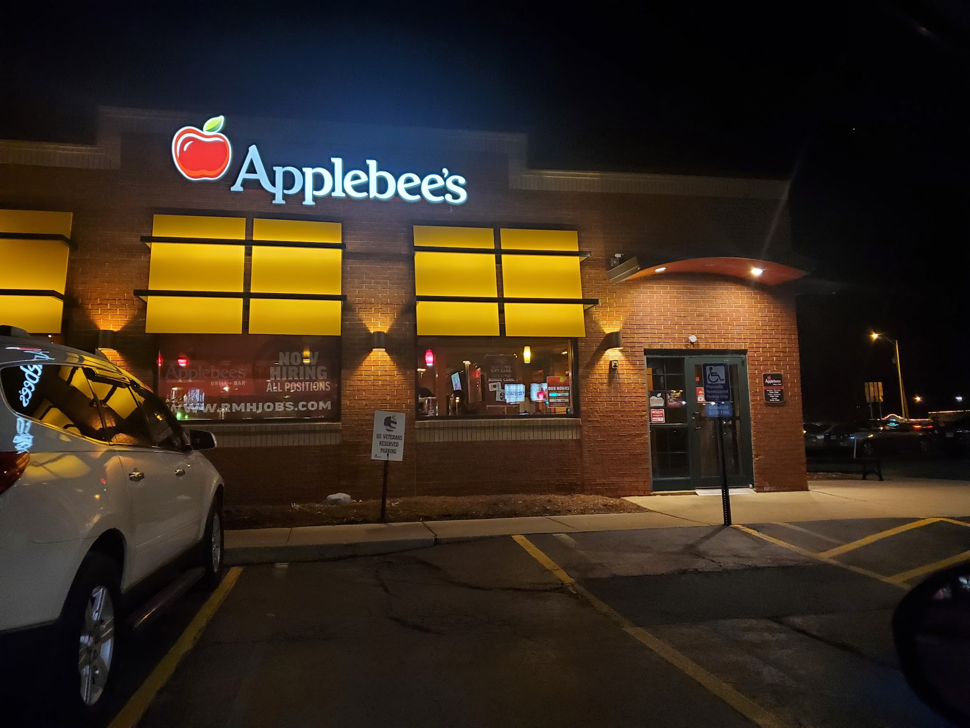 Applebee's Grill + Bar