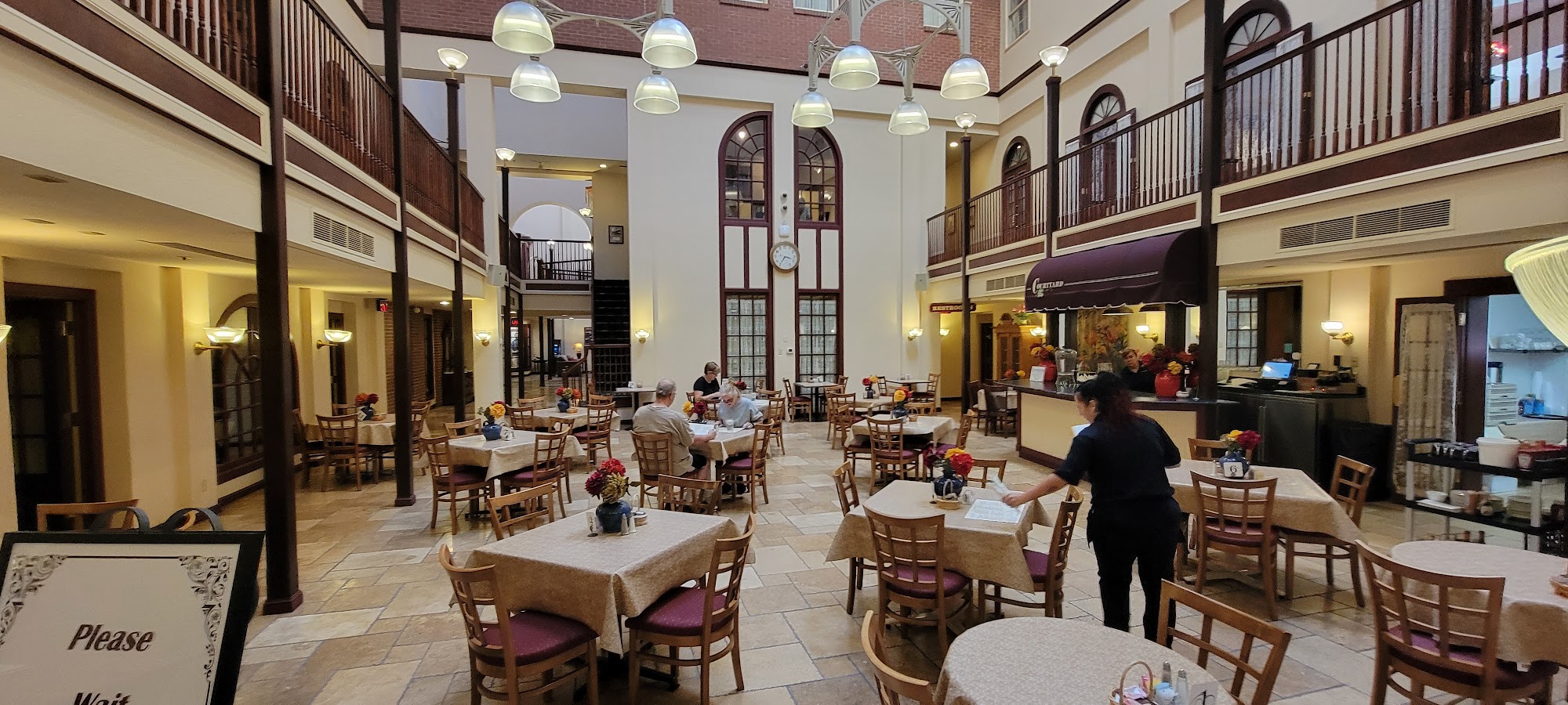 Courtyard Restaurant