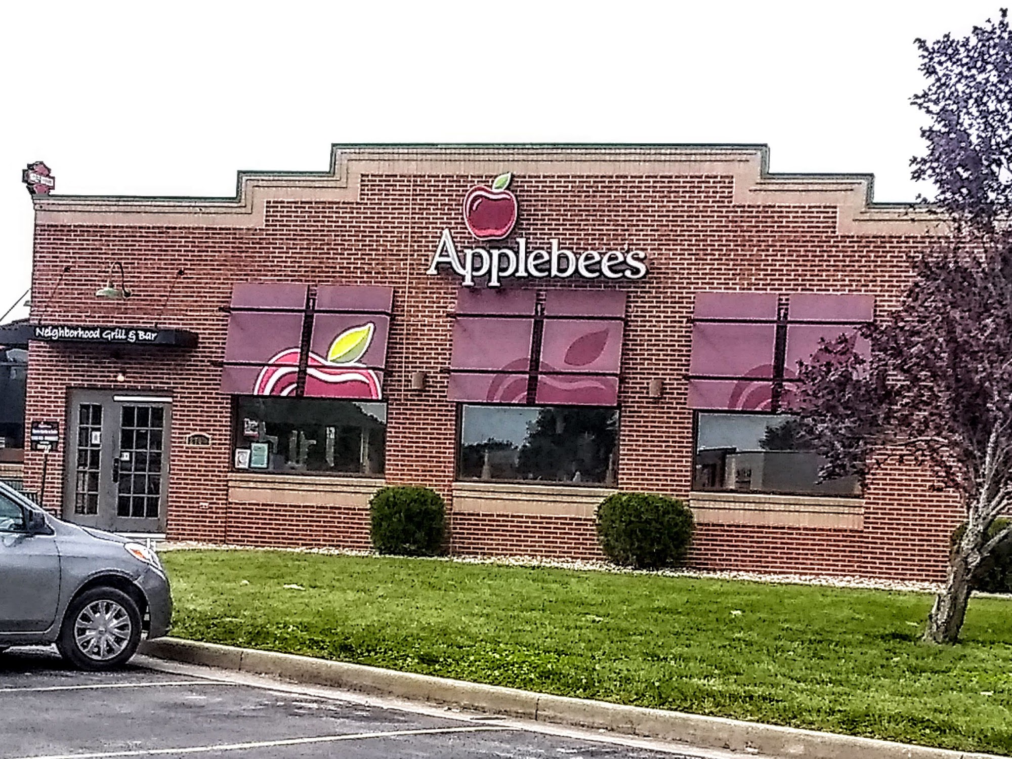 Applebee's Grill + Bar