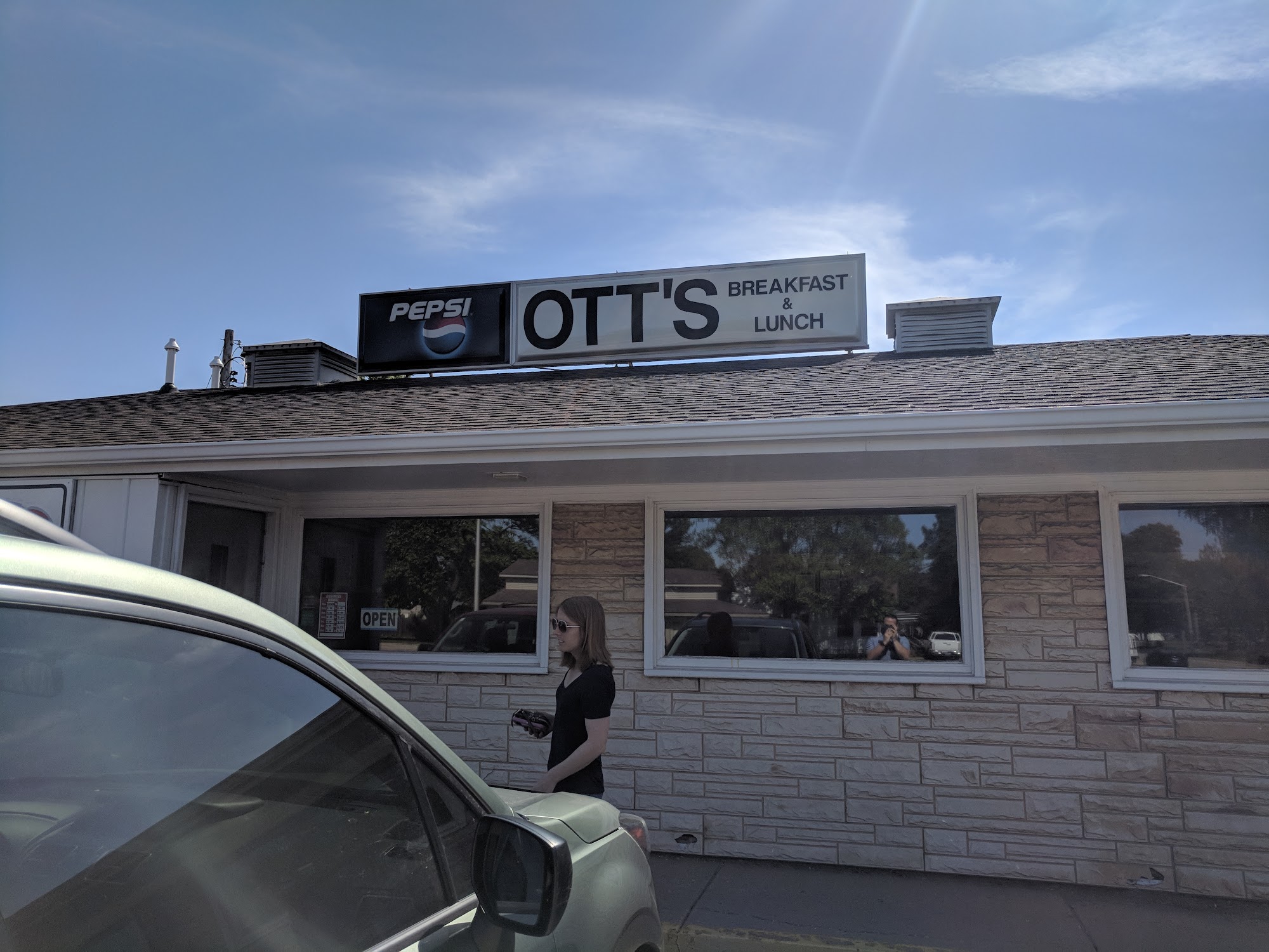 Ott's Drive In