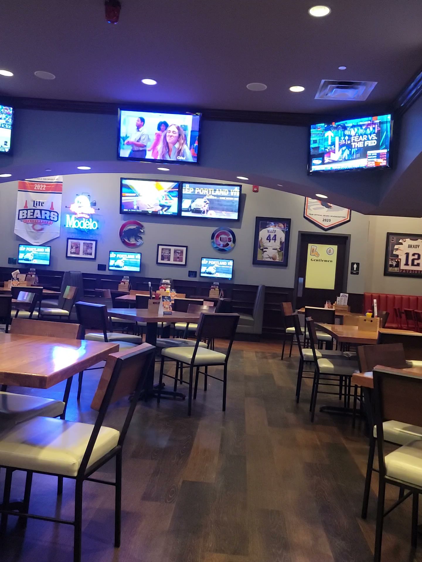 Rookies Sports Bar & Grill (Roselle)