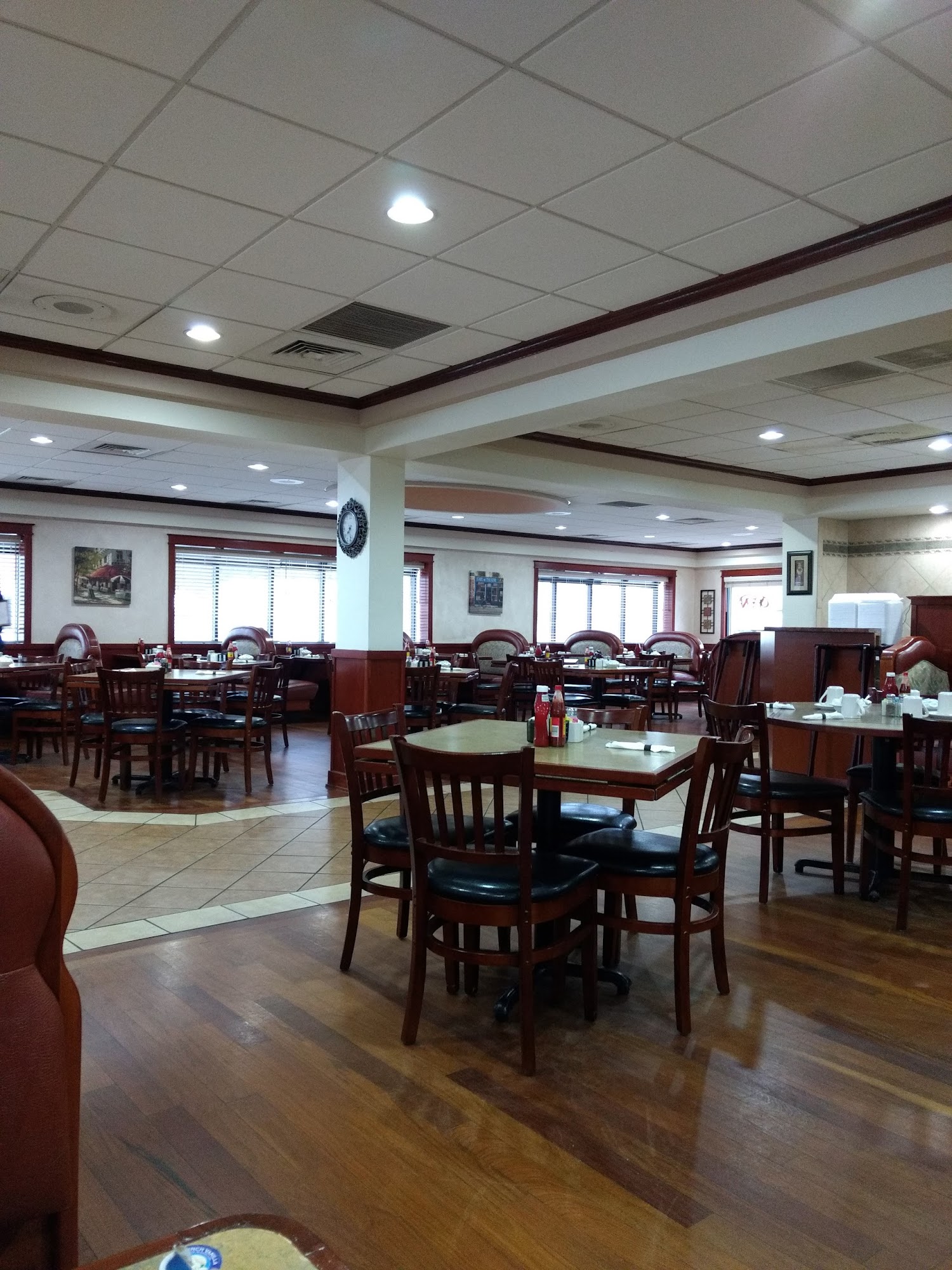 Raspberry's Pancake House & Restaurant