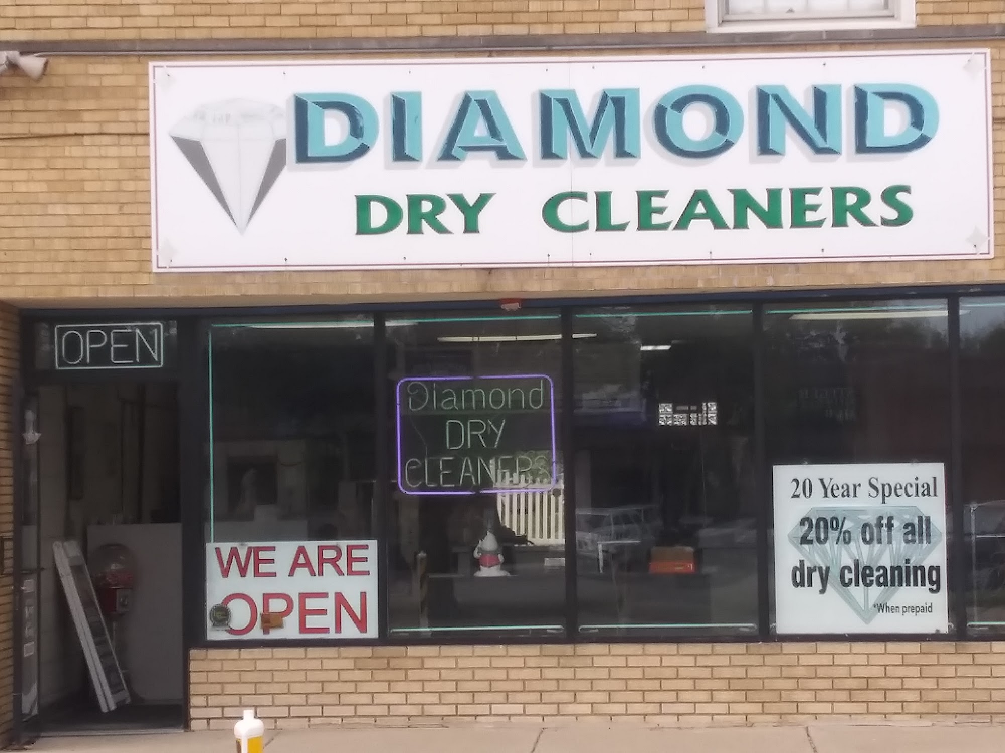 Diamond Dry Cleaners 28 E 34th St, Steger Illinois 60475