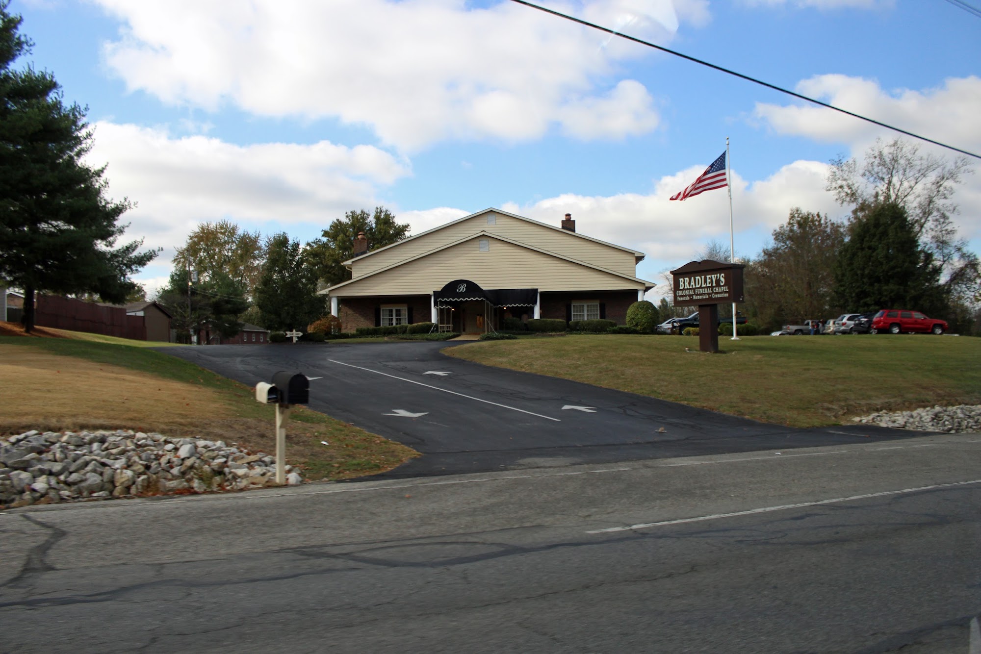 Bradley's Colonial Chapel 1005 E Main St, Boonville Indiana 47601