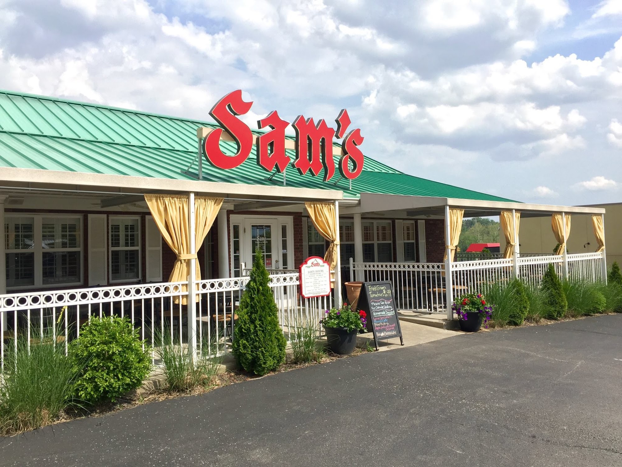 Sam's Food & Spirits