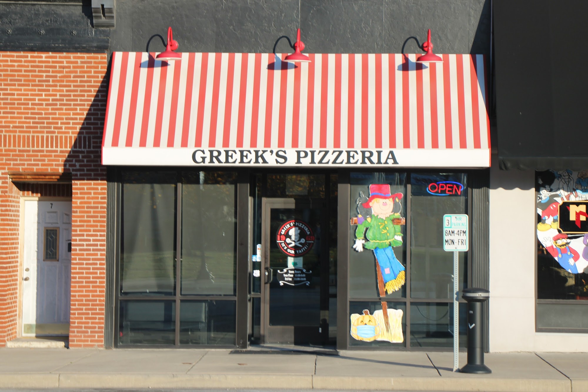 Greek's Pizzeria