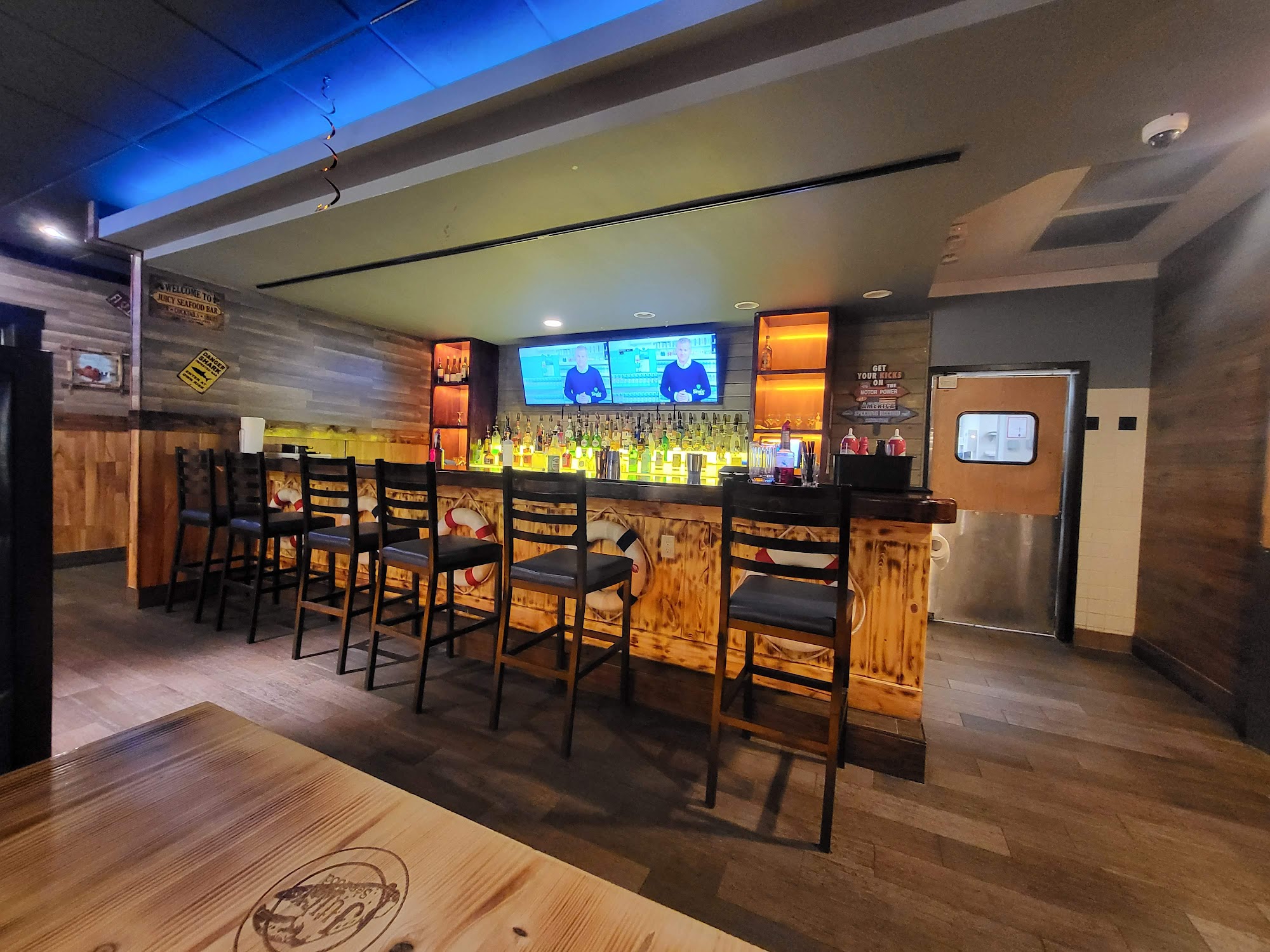 The Juicy Seafood Restaurant & Bar- Pendleton Pike