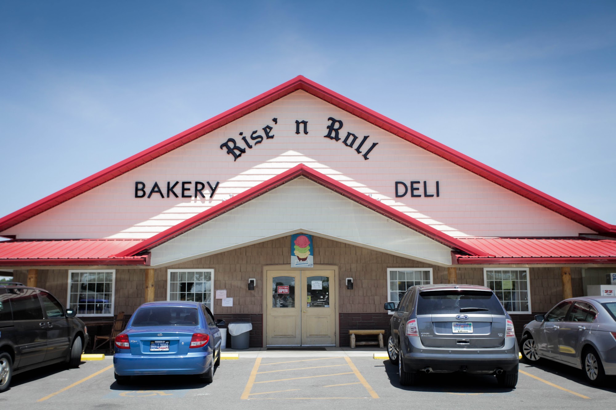 Rise'n Roll Bakery & Deli