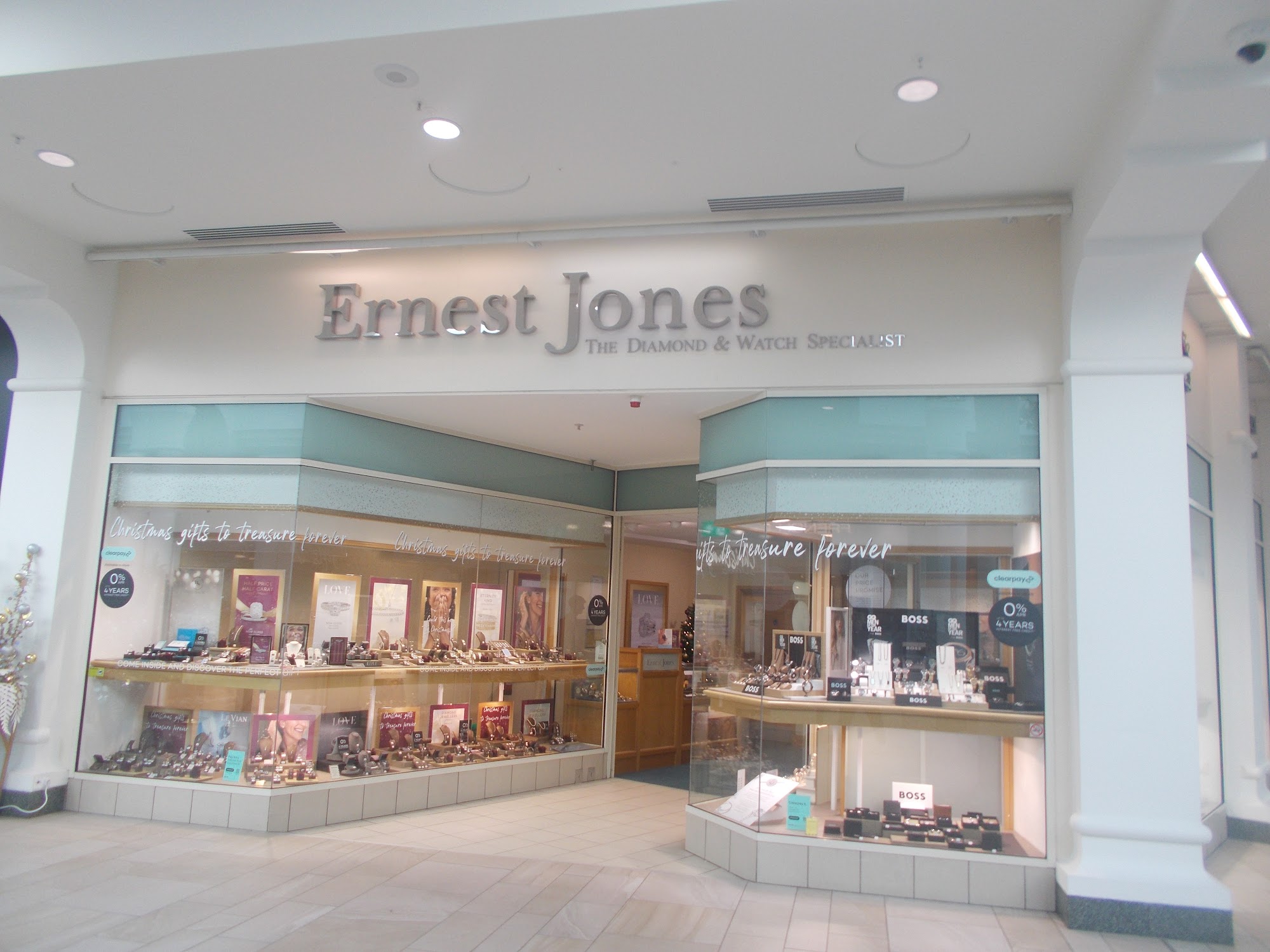 Ernest Jones, Royal Victoria Place