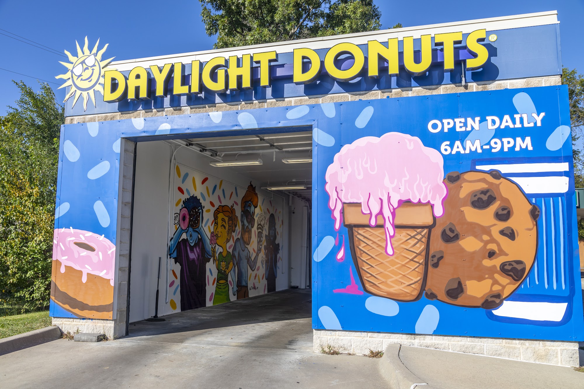 Daylight Donuts - Lansing