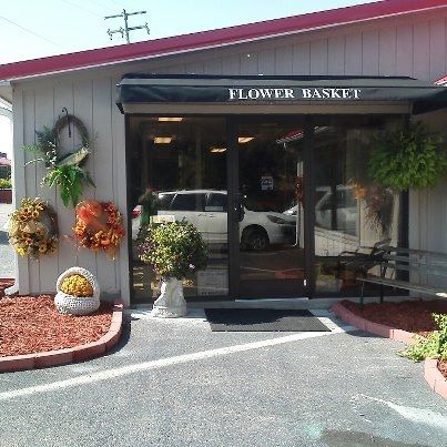 The Flower Basket & Gifts 107 W Main St, Eddyville Kentucky 42038